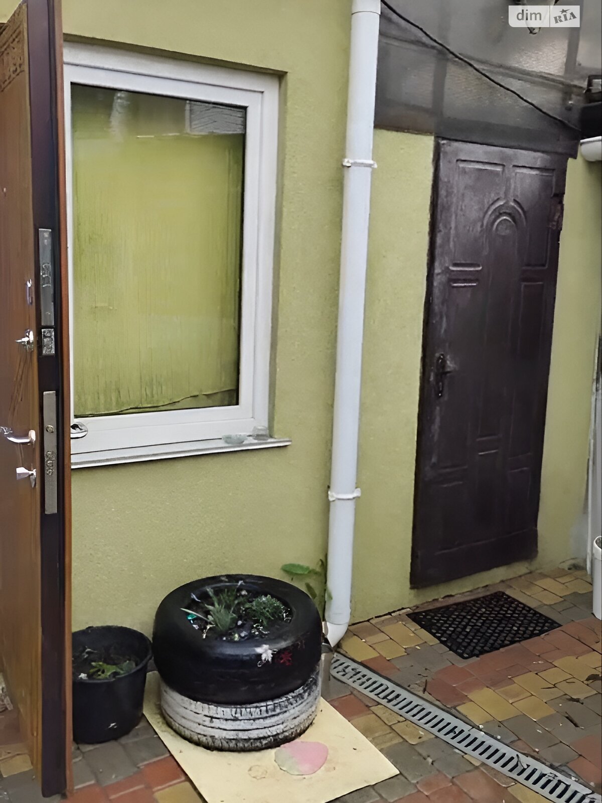 Продажа трехкомнатной квартиры в Одессе, на ул. Болгарская 46, фото 1 Продажа трехкомнатной квартиры в Одессе, на ул. Болгарская 46, фото 1