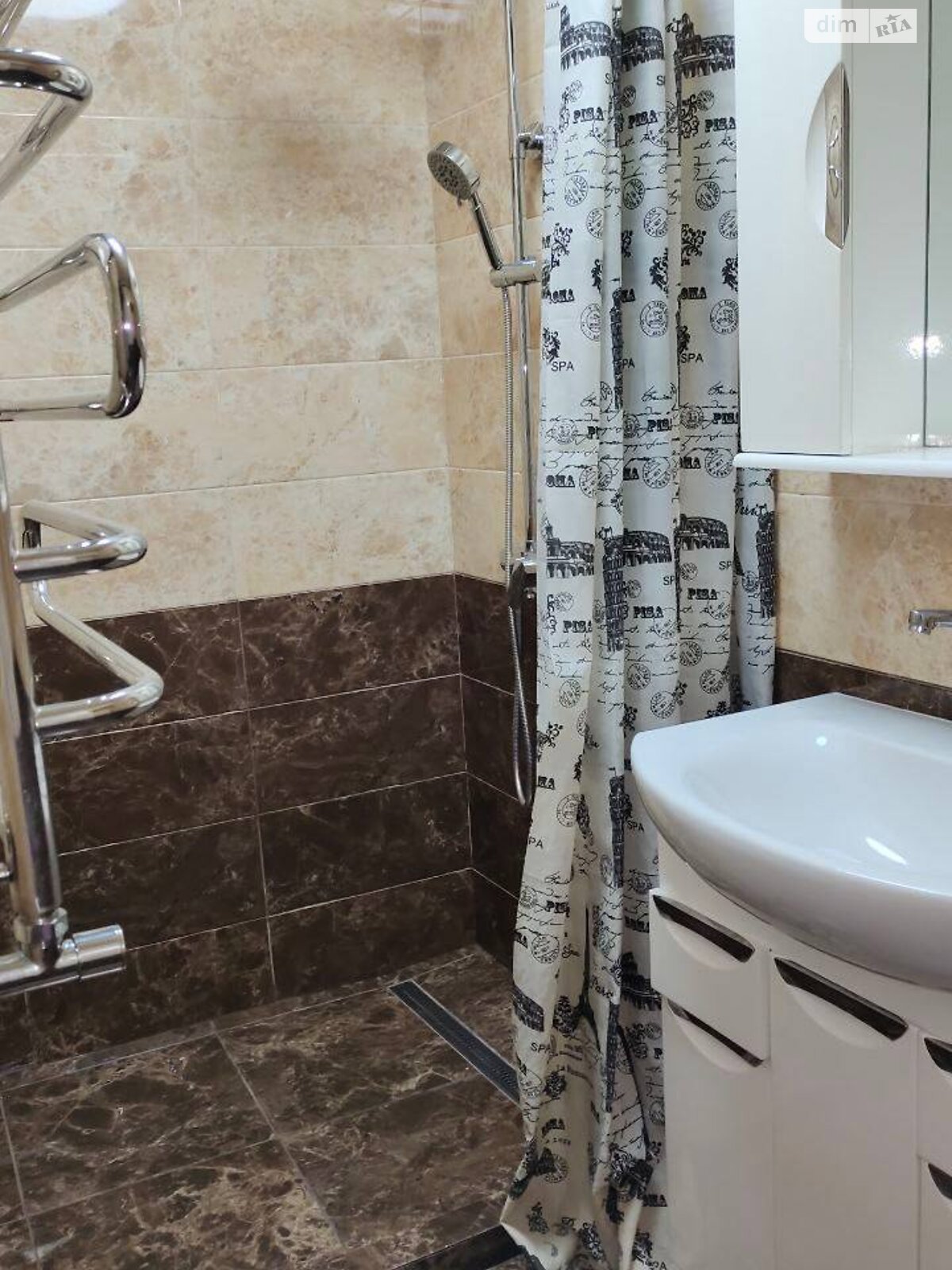 Продажа трехкомнатной квартиры в Одессе, на ул. Болгарская 46, фото 1 Продажа трехкомнатной квартиры в Одессе, на ул. Болгарская 46, фото 1