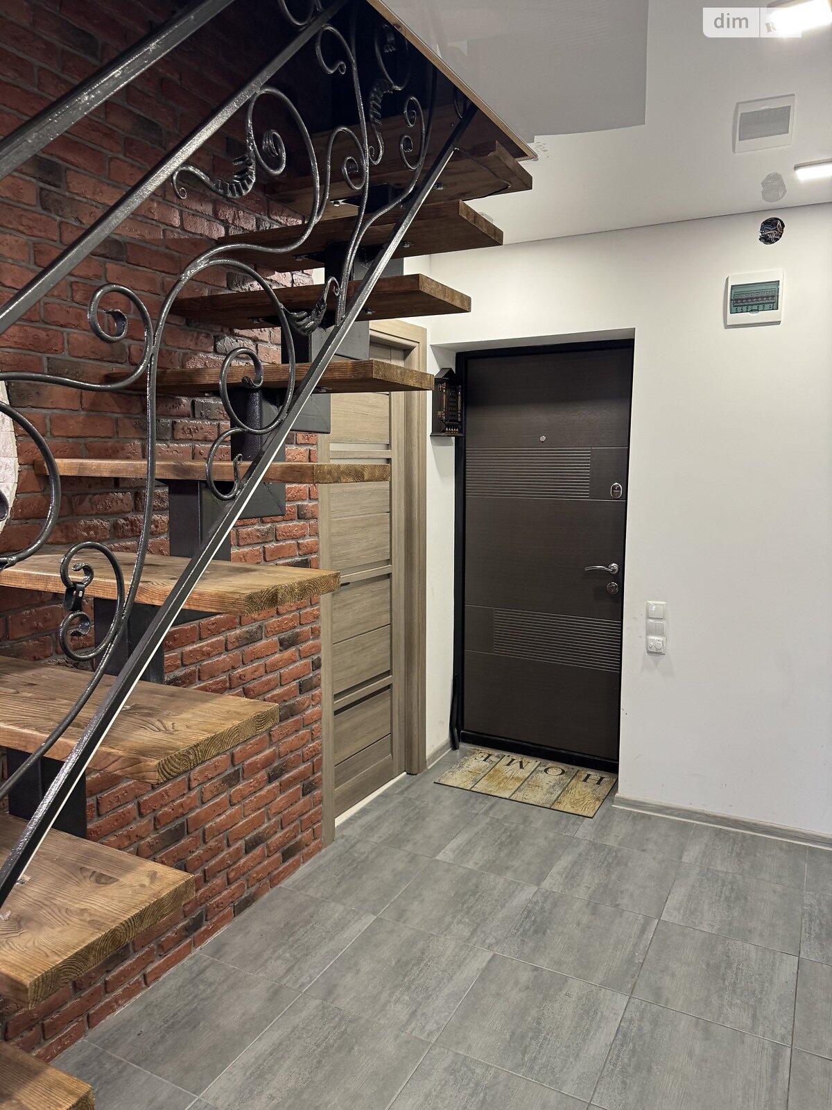 Продажа трехкомнатной квартиры в Одессе, на дор. Балтская 46, кв. 32, район Большевик фото 1 Продажа трехкомнатной квартиры в Одессе, на дор. Балтская 46, кв. 32, район Большевик фото 1