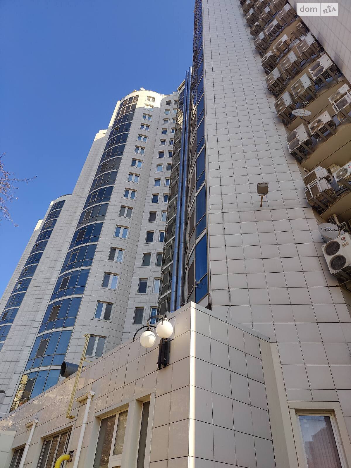 Продаж однокімнатної квартири в Одесі, на вул. Добровольців, район Малий Фонтан фото 1 Продаж однокімнатної квартири в Одесі, на вул. Добровольців, район Малий Фонтан фото 1
