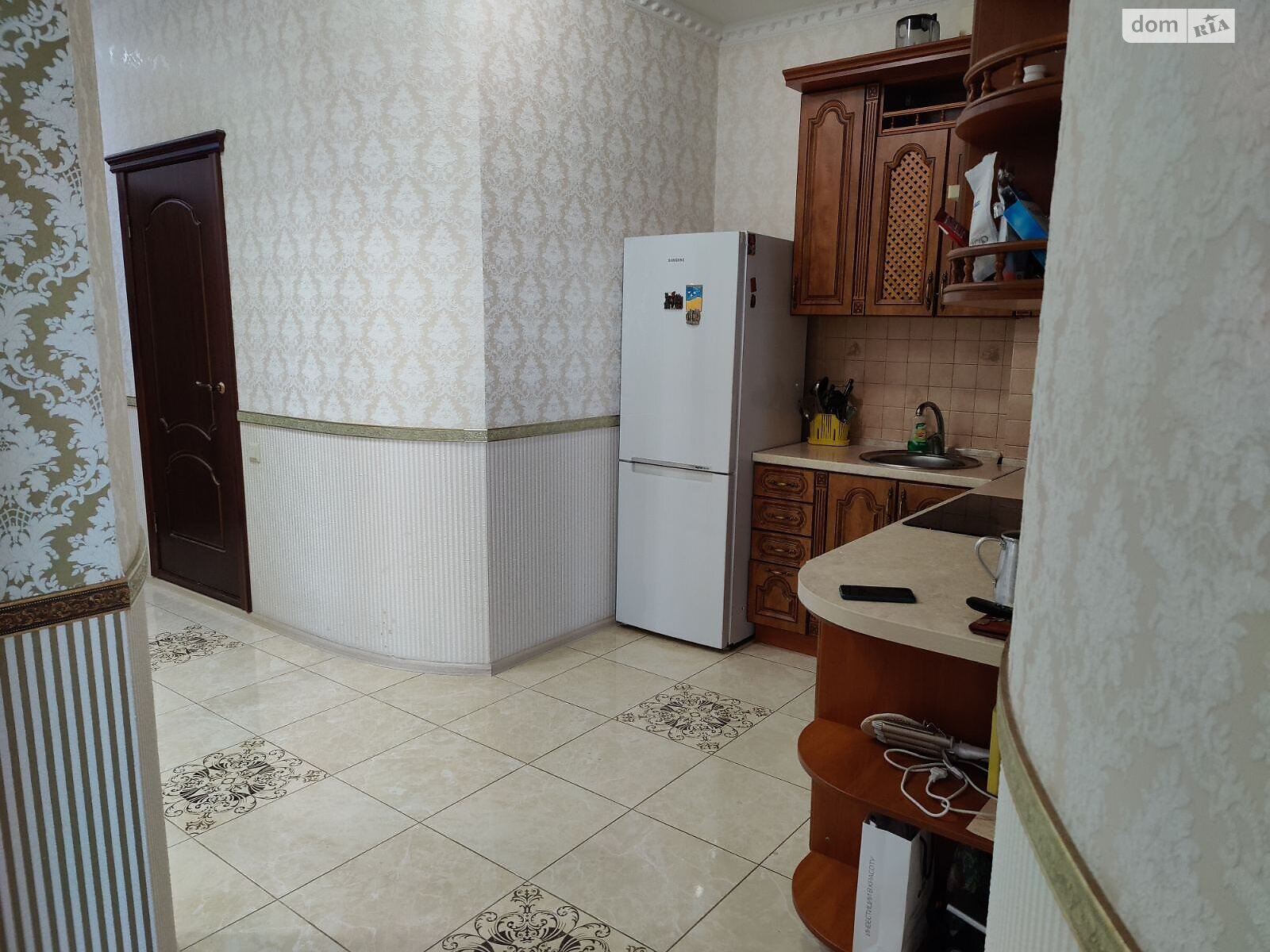 Продаж однокімнатної квартири в Одесі, на вул. Добровольців, район Малий Фонтан фото 1 Продаж однокімнатної квартири в Одесі, на вул. Добровольців, район Малий Фонтан фото 1