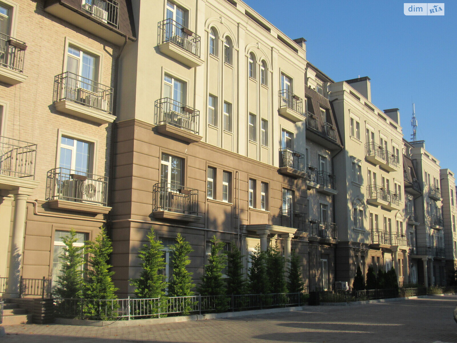 Продаж трикімнатної квартири в Одесі, на пров. Травневий, район Великий Фонтан фото 1 Продаж трикімнатної квартири в Одесі, на пров. Травневий, район Великий Фонтан фото 1