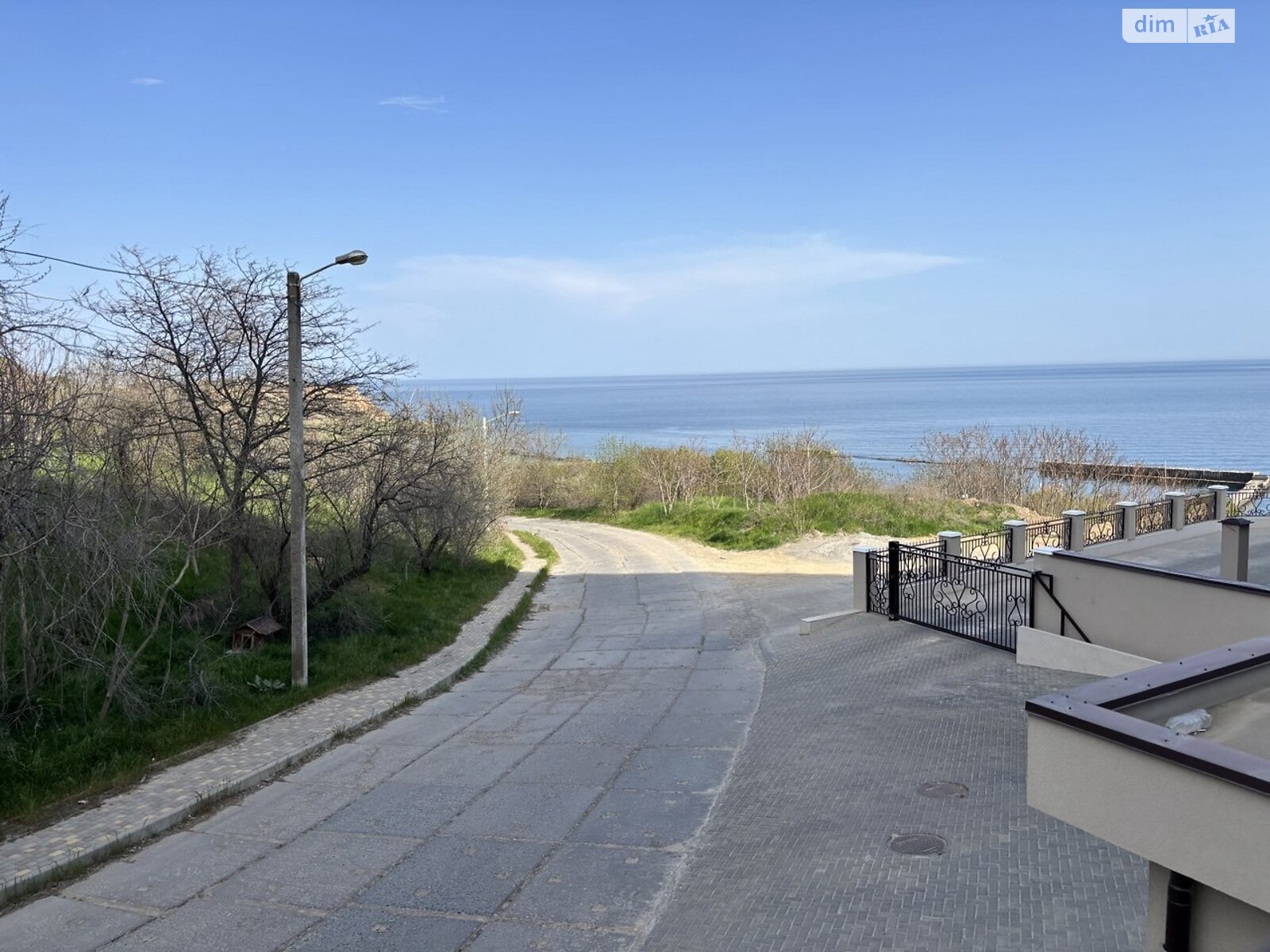 Продаж однокімнатної квартири в Одесі, на вул. Дача Ковалевського, район Великий Фонтан фото 1 Продаж однокімнатної квартири в Одесі, на вул. Дача Ковалевського, район Великий Фонтан фото 1