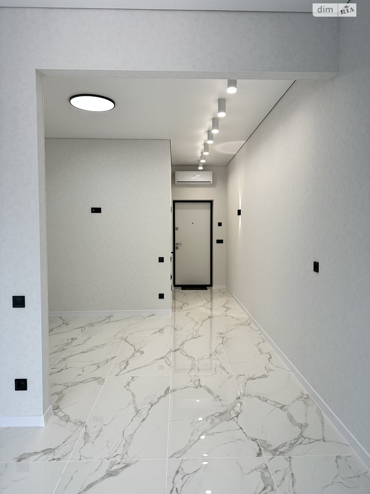 Продаж однокімнатної квартири в Одесі, на вул. Дачна 28, район Великий Фонтан фото 1 Продаж однокімнатної квартири в Одесі, на вул. Дачна 28, район Великий Фонтан фото 1