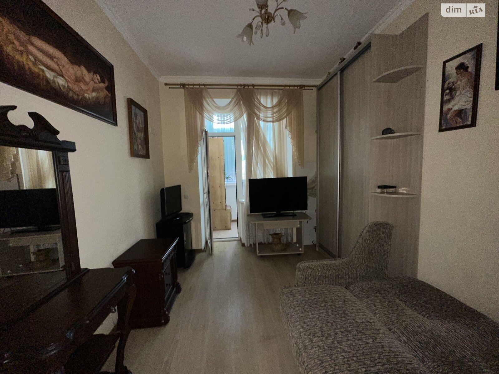 Продаж двокімнатної квартири в Одесі, на вул. Євгена Чикаленка, район Великий Фонтан фото 1 Продаж двокімнатної квартири в Одесі, на вул. Євгена Чикаленка, район Великий Фонтан фото 1