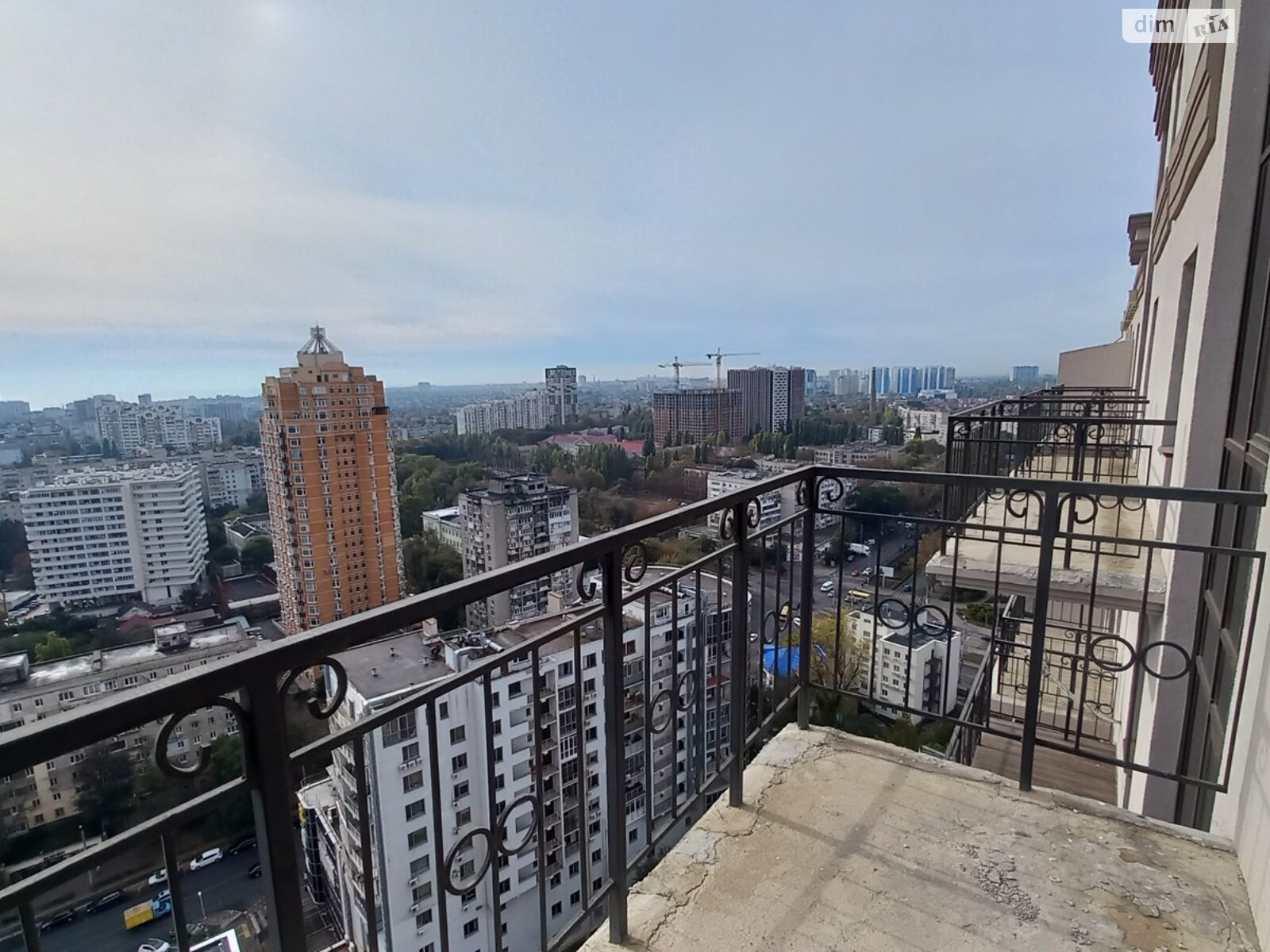 Продаж однокімнатної квартири в Одесі, на дор. Фонтанська, район Великий Фонтан фото 1