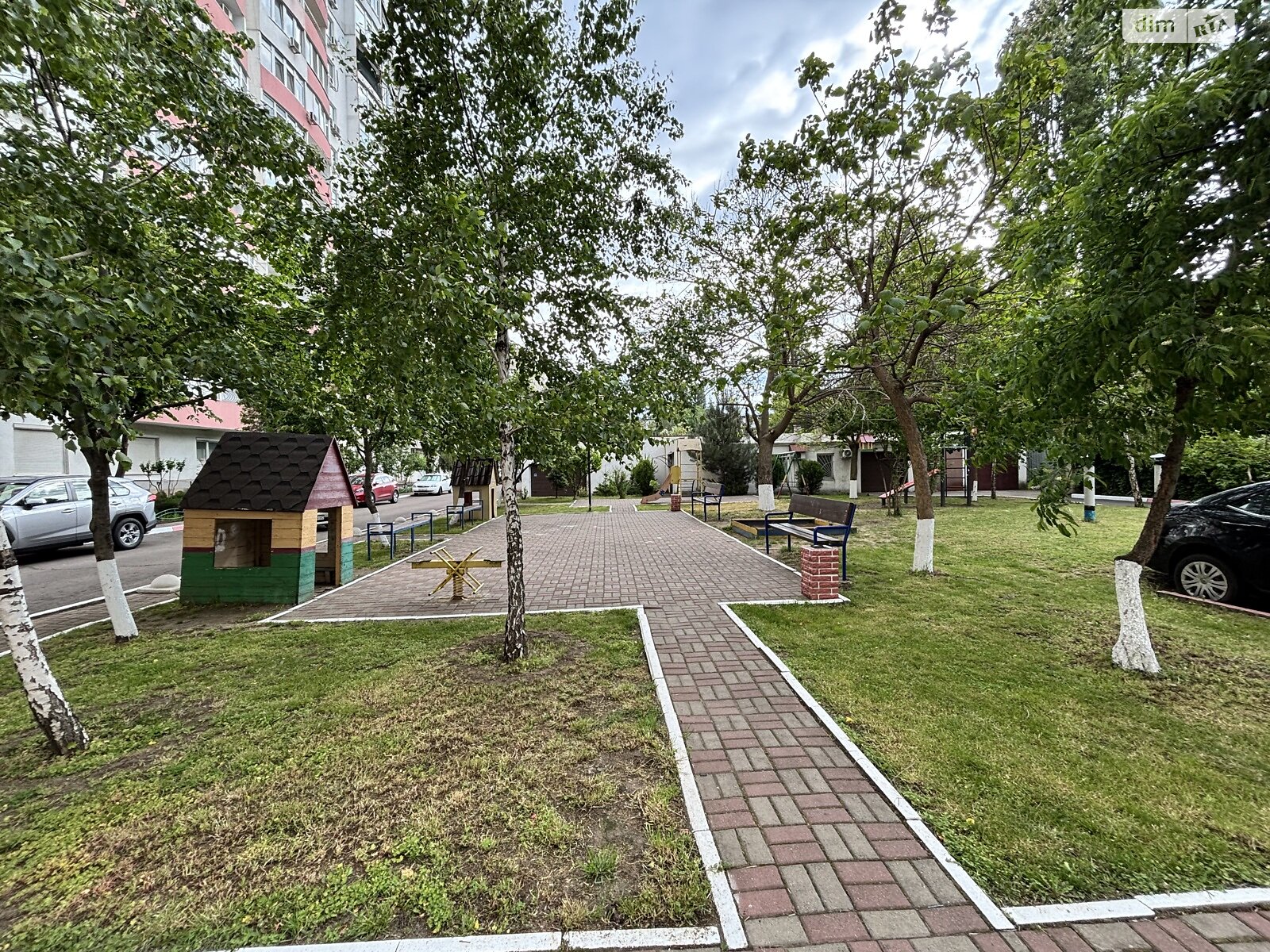 Продаж трикімнатної квартири в Одесі, на дор. Фонтанська, район Великий Фонтан фото 1 Продаж трикімнатної квартири в Одесі, на дор. Фонтанська, район Великий Фонтан фото 1