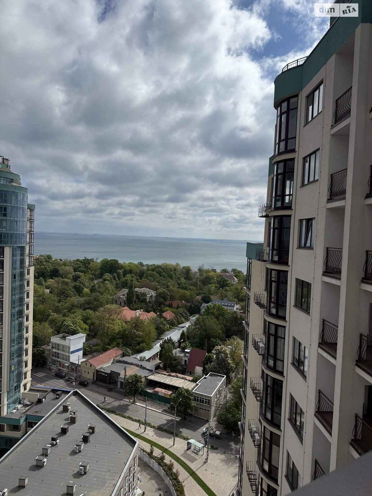 Продажа однокомнатной квартиры в Одессе, на дор. Фонтанская 118Б/2, район Большой Фонтан фото 1 Продажа однокомнатной квартиры в Одессе, на дор. Фонтанская 118Б/2, район Большой Фонтан фото 1