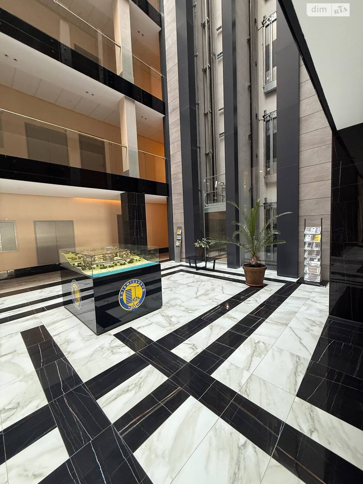 Продажа однокомнатной квартиры в Одессе, на дор. Фонтанская 77А, район Большой Фонтан фото 1