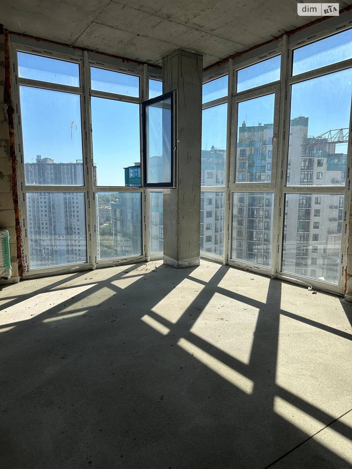 Продаж трикімнатної квартири в Одесі, на дор. Фонтанська, район Великий Фонтан фото 1 Продаж трикімнатної квартири в Одесі, на дор. Фонтанська, район Великий Фонтан фото 1