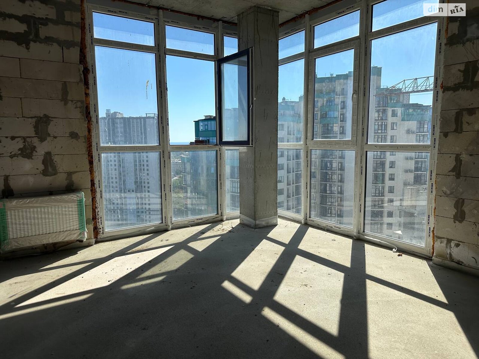 Продаж трикімнатної квартири в Одесі, на дор. Фонтанська, район Великий Фонтан фото 1 Продаж трикімнатної квартири в Одесі, на дор. Фонтанська, район Великий Фонтан фото 1