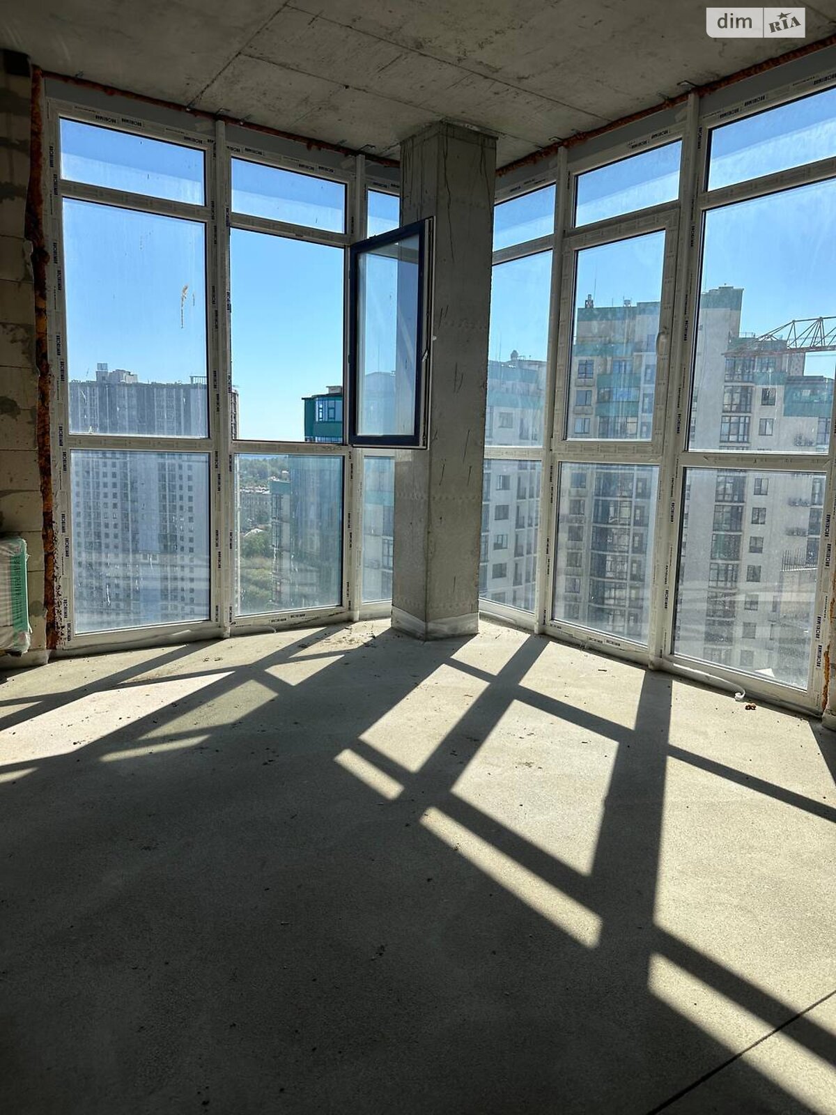 Продаж трикімнатної квартири в Одесі, на дор. Фонтанська, район Великий Фонтан фото 1 Продаж трикімнатної квартири в Одесі, на дор. Фонтанська, район Великий Фонтан фото 1