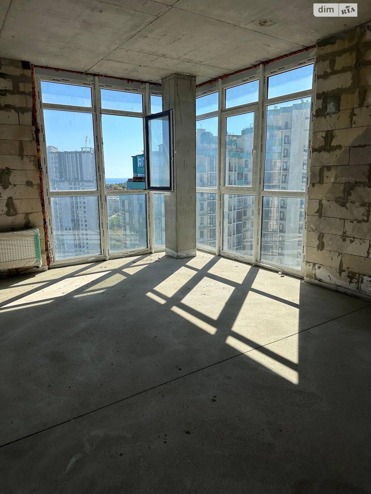 Продаж трикімнатної квартири в Одесі, на дор. Фонтанська, район Великий Фонтан фото 1 Продаж трикімнатної квартири в Одесі, на дор. Фонтанська, район Великий Фонтан фото 1