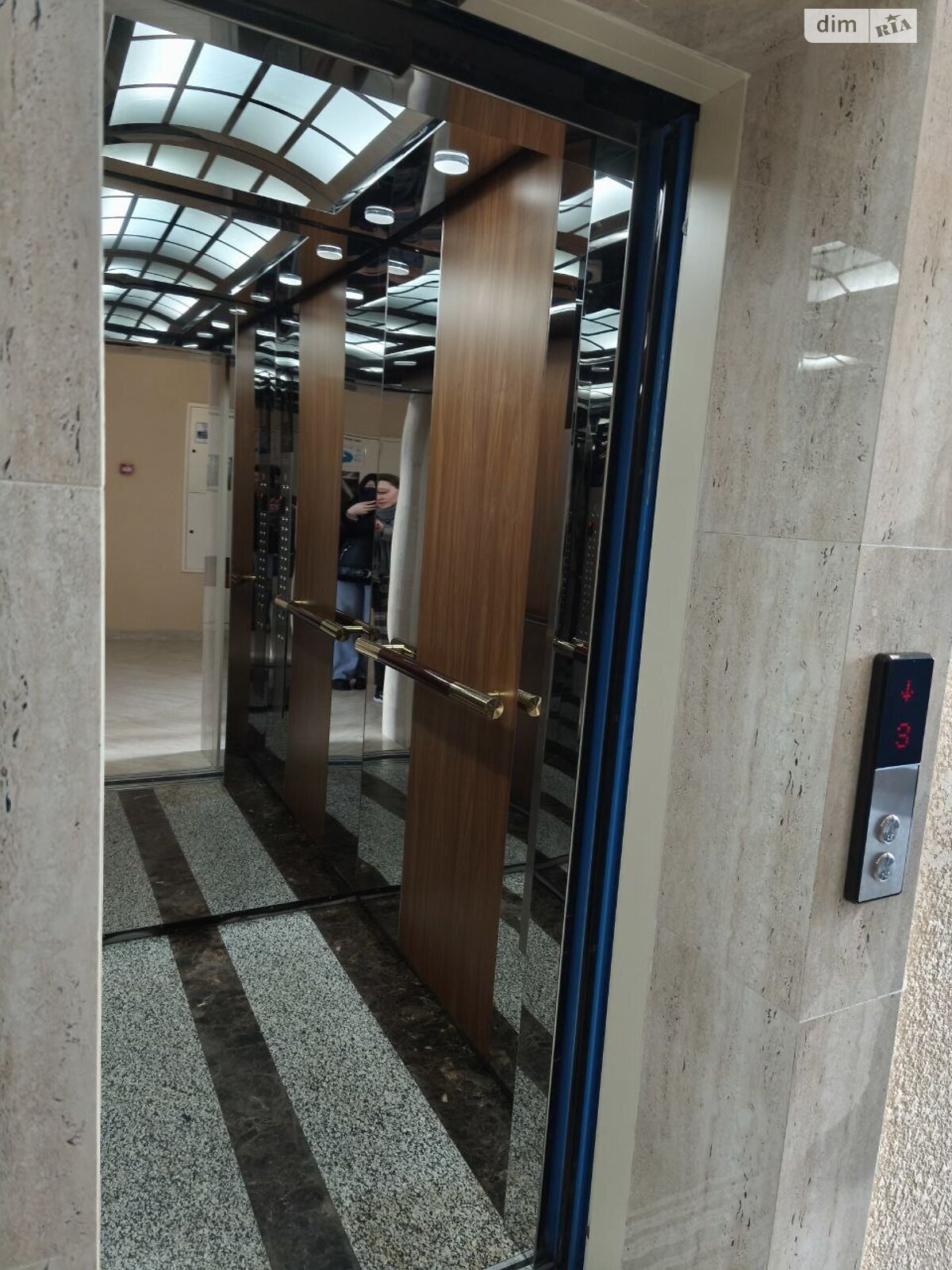 Продаж однокімнатної квартири в Одесі, на дор. Фонтанська, район Великий Фонтан фото 1