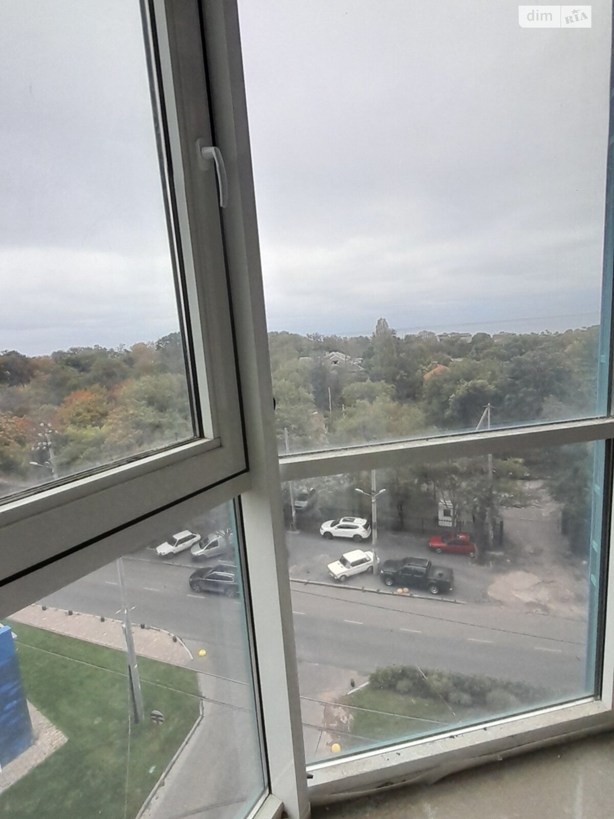 Продаж однокімнатної квартири в Одесі, на дор. Фонтанська 118А/3, район Великий Фонтан фото 1