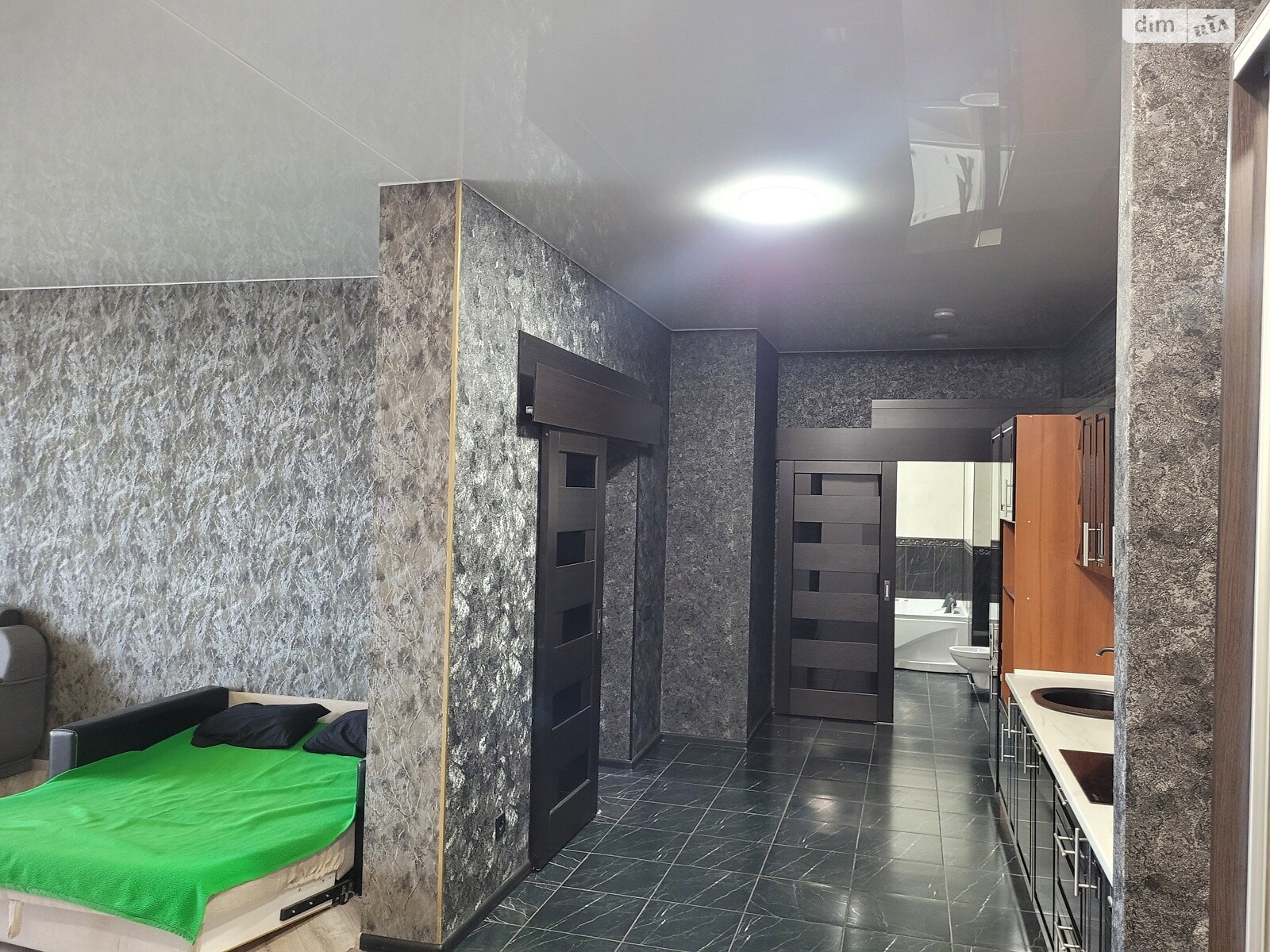 Продаж однокімнатної квартири в Одесі, на дор. Фонтанська 122, район Великий Фонтан фото 1