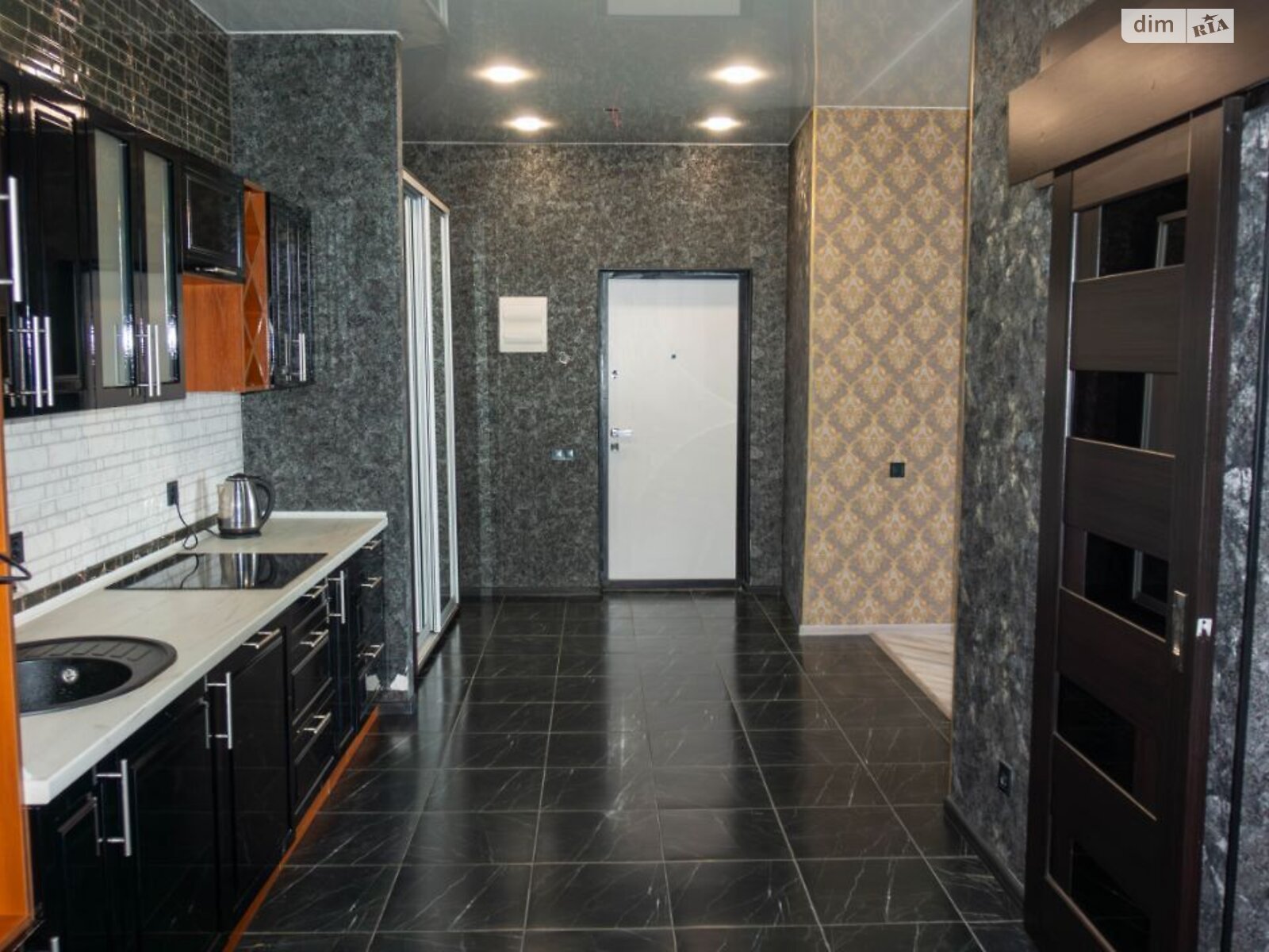 Продаж однокімнатної квартири в Одесі, на дор. Фонтанська 122, район Великий Фонтан фото 1