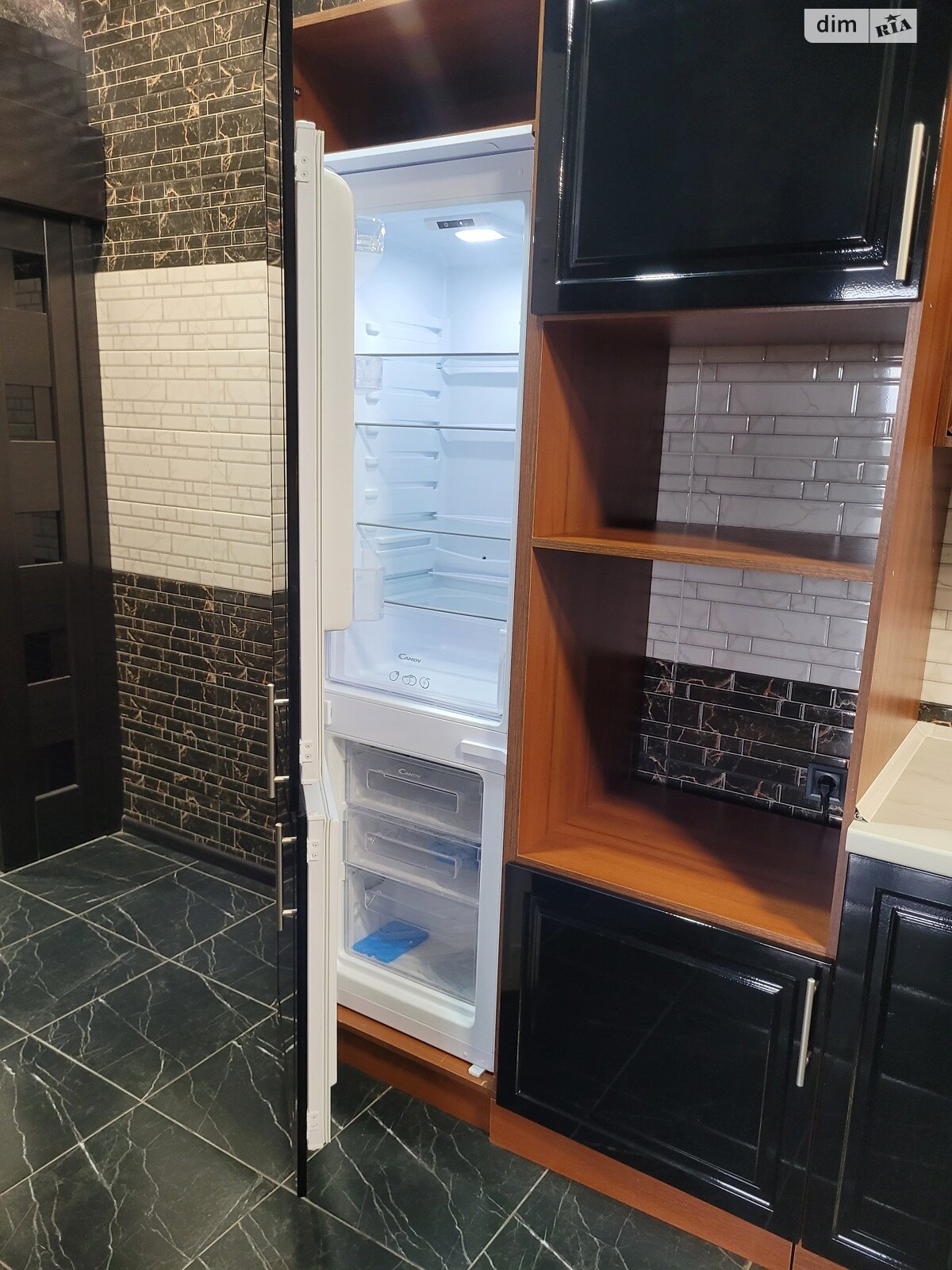 Продаж однокімнатної квартири в Одесі, на дор. Фонтанська 122, район Великий Фонтан фото 1