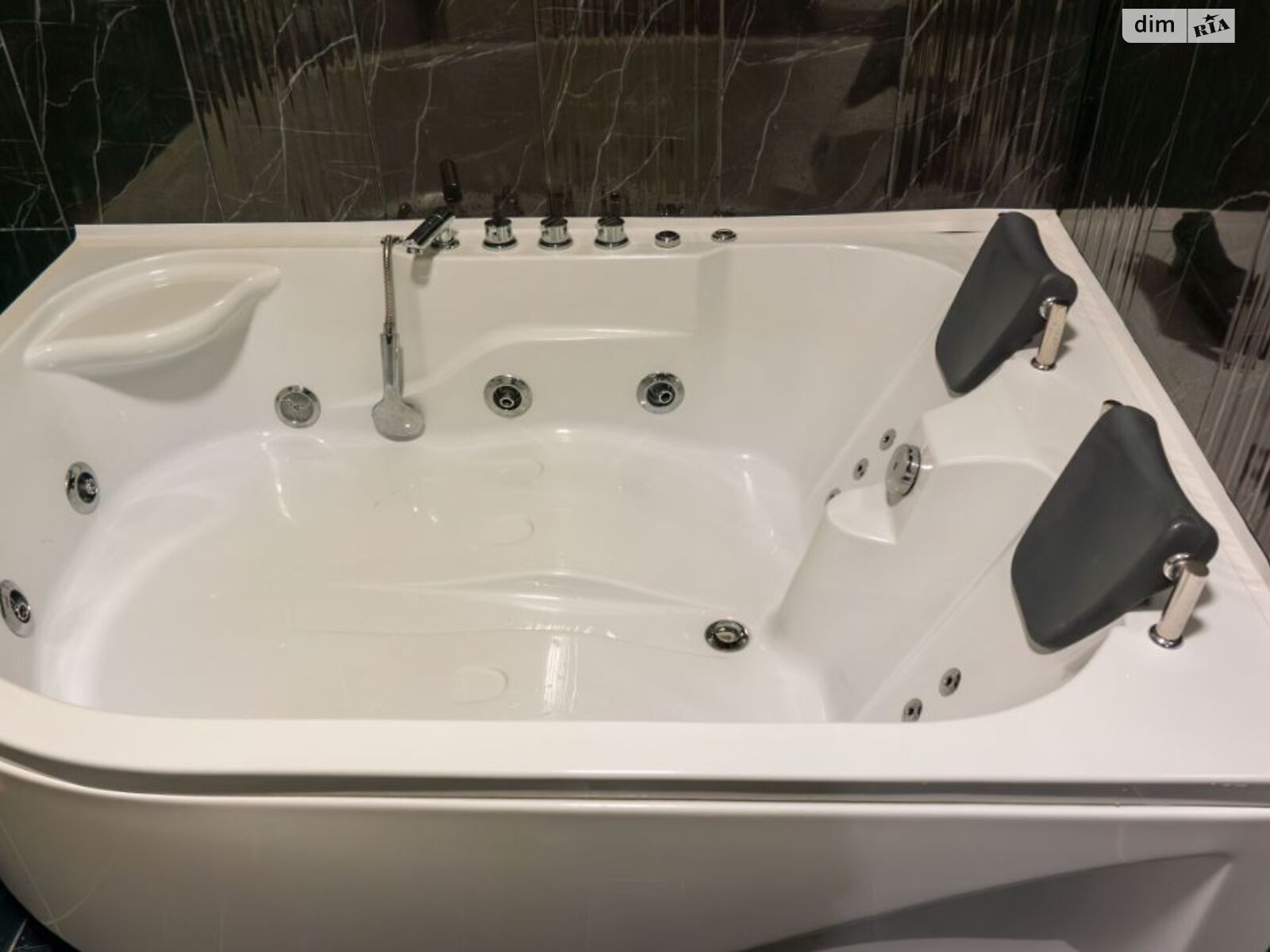 Продаж однокімнатної квартири в Одесі, на дор. Фонтанська 122, район Великий Фонтан фото 1