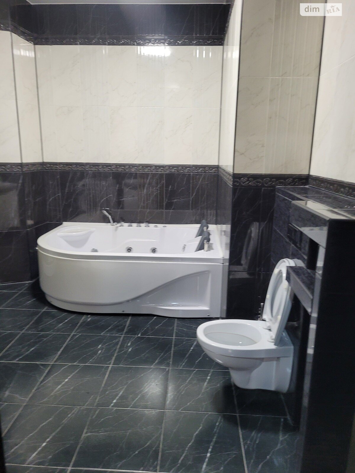 Продаж однокімнатної квартири в Одесі, на дор. Фонтанська 122, район Великий Фонтан фото 1