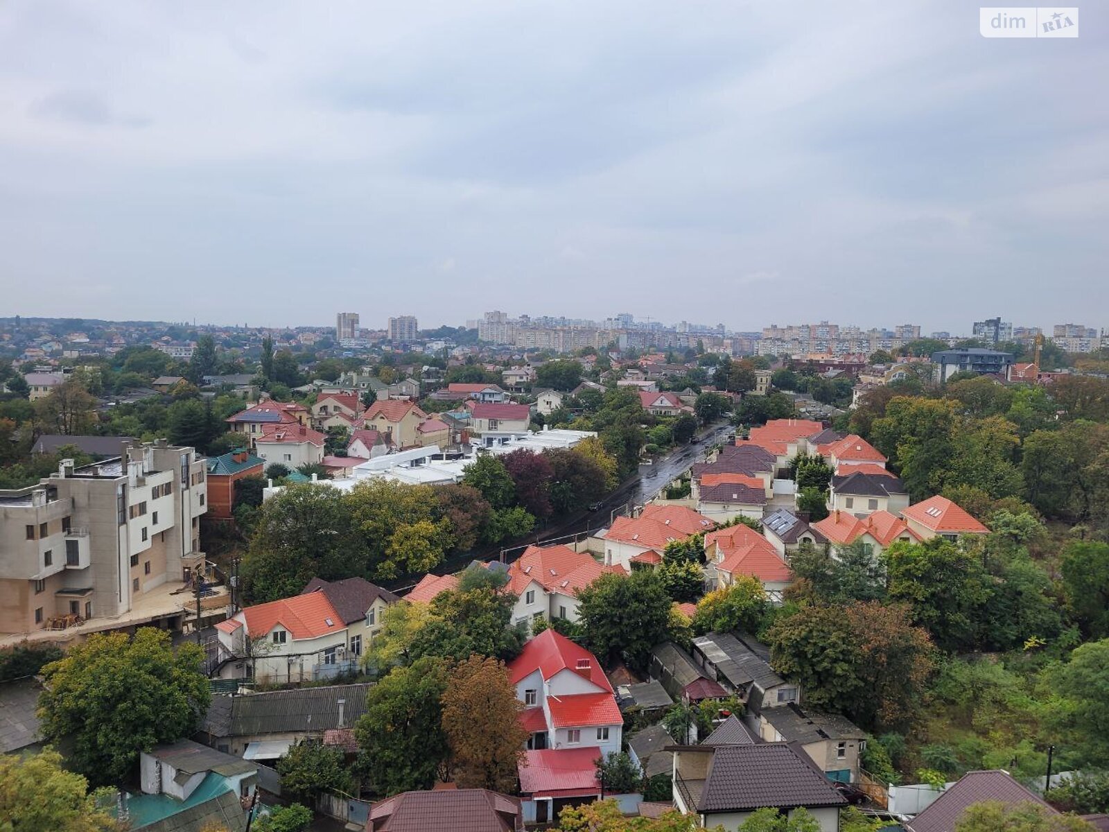 Продаж однокімнатної квартири в Одесі, на дор. Фонтанська 122, район Великий Фонтан фото 1