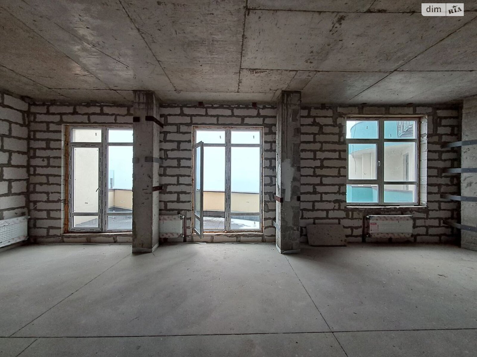 Продажа четырехкомнатной квартиры в Одессе, на дор. Фонтанская, район Большой Фонтан фото 1