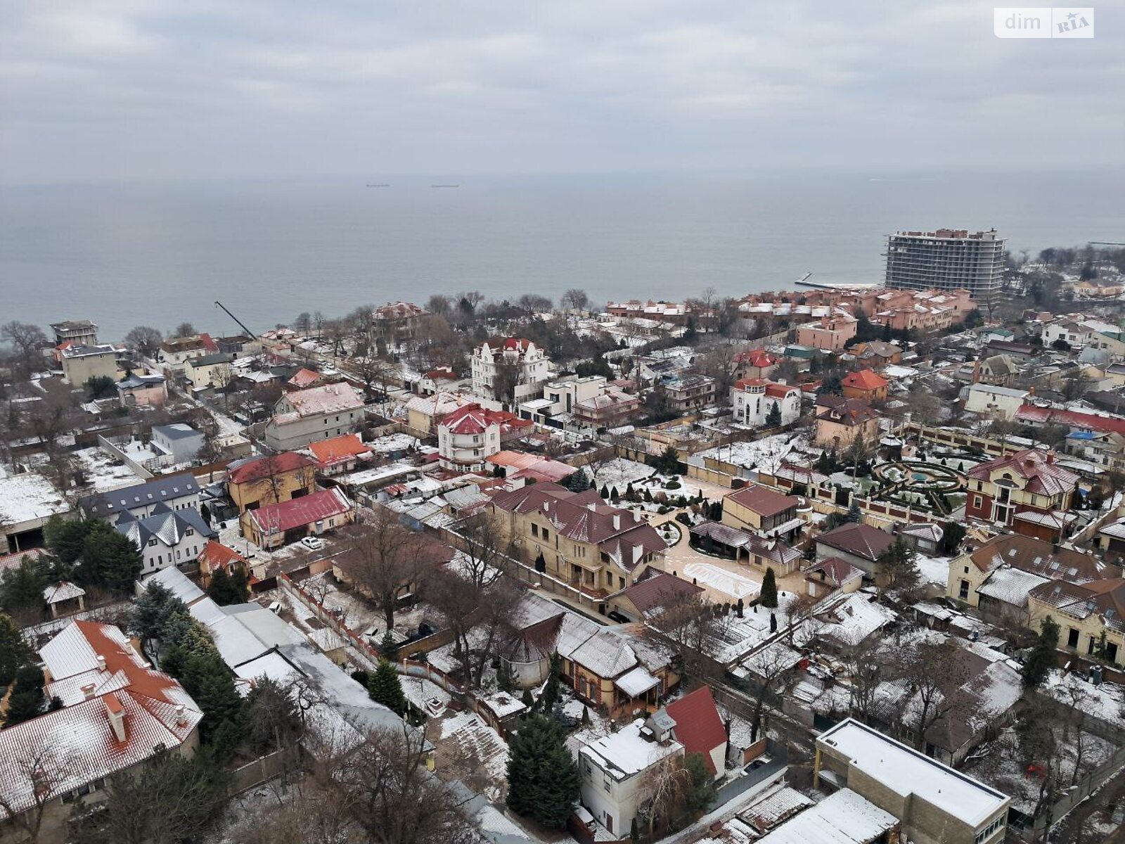 Продажа четырехкомнатной квартиры в Одессе, на дор. Фонтанская, район Большой Фонтан фото 1