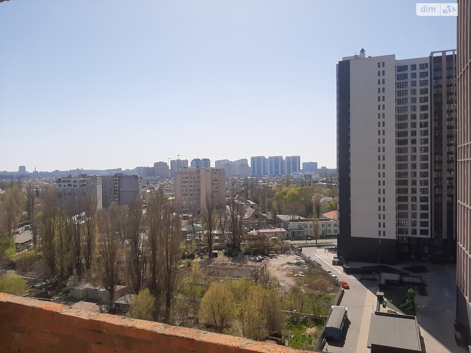 Продажа трехкомнатной квартиры в Одессе, на ул. Ивана Франко, район Большой Фонтан фото 1 Продажа трехкомнатной квартиры в Одессе, на ул. Ивана Франко, район Большой Фонтан фото 1