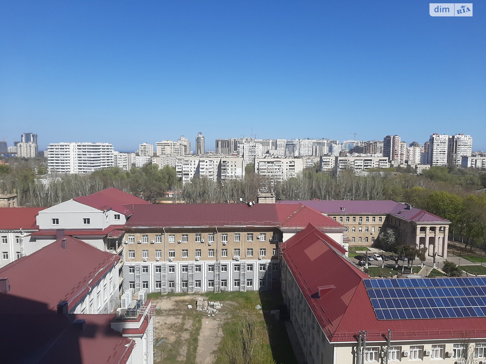 Продажа трехкомнатной квартиры в Одессе, на ул. Ивана Франко, район Большой Фонтан фото 1 Продажа трехкомнатной квартиры в Одессе, на ул. Ивана Франко, район Большой Фонтан фото 1