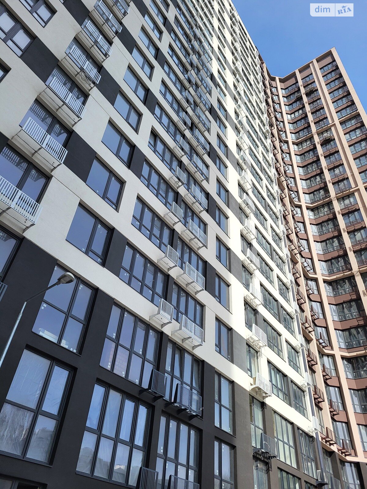 Продажа двухкомнатной квартиры в Одессе, на ул. Ивана Франко 40 корпус 1, район Большой Фонтан фото 1 Продажа двухкомнатной квартиры в Одессе, на ул. Ивана Франко 40 корпус 1, район Большой Фонтан фото 1