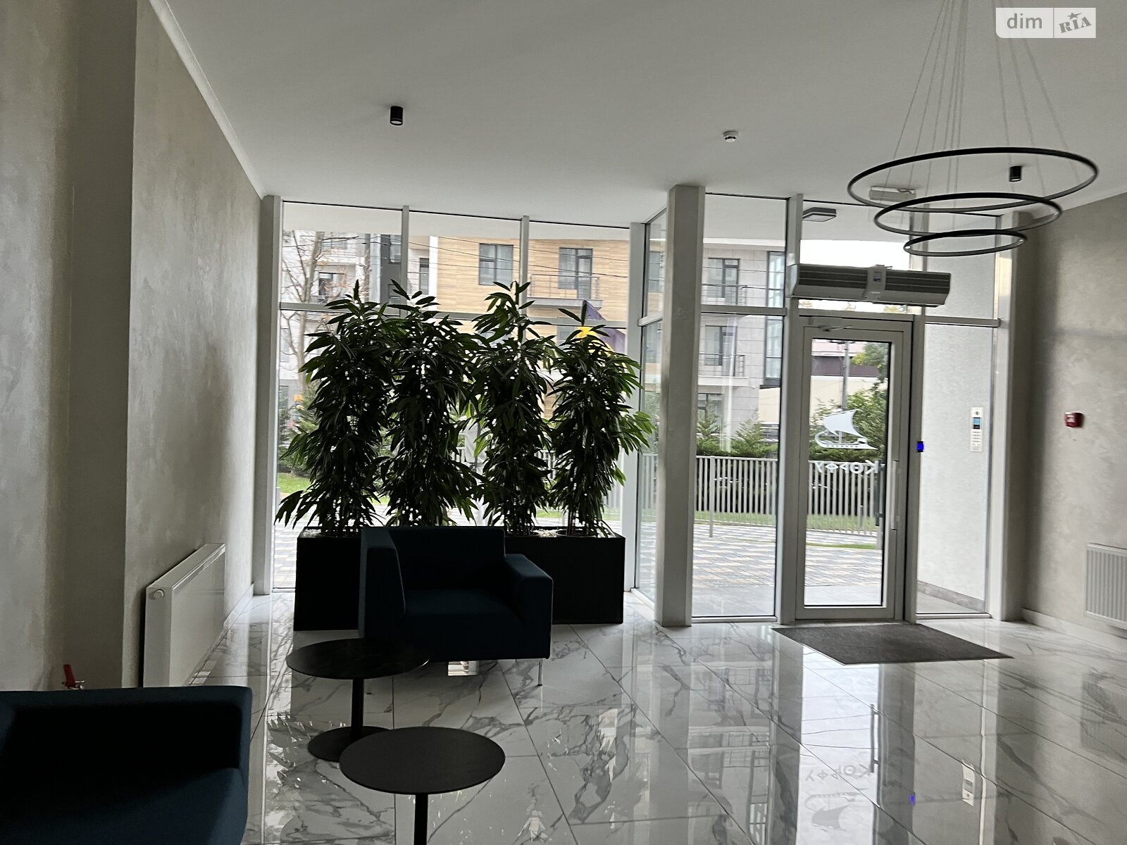 Продажа трехкомнатной квартиры в Одессе, на пер. Кордонный 2/2, район Большой Фонтан фото 1