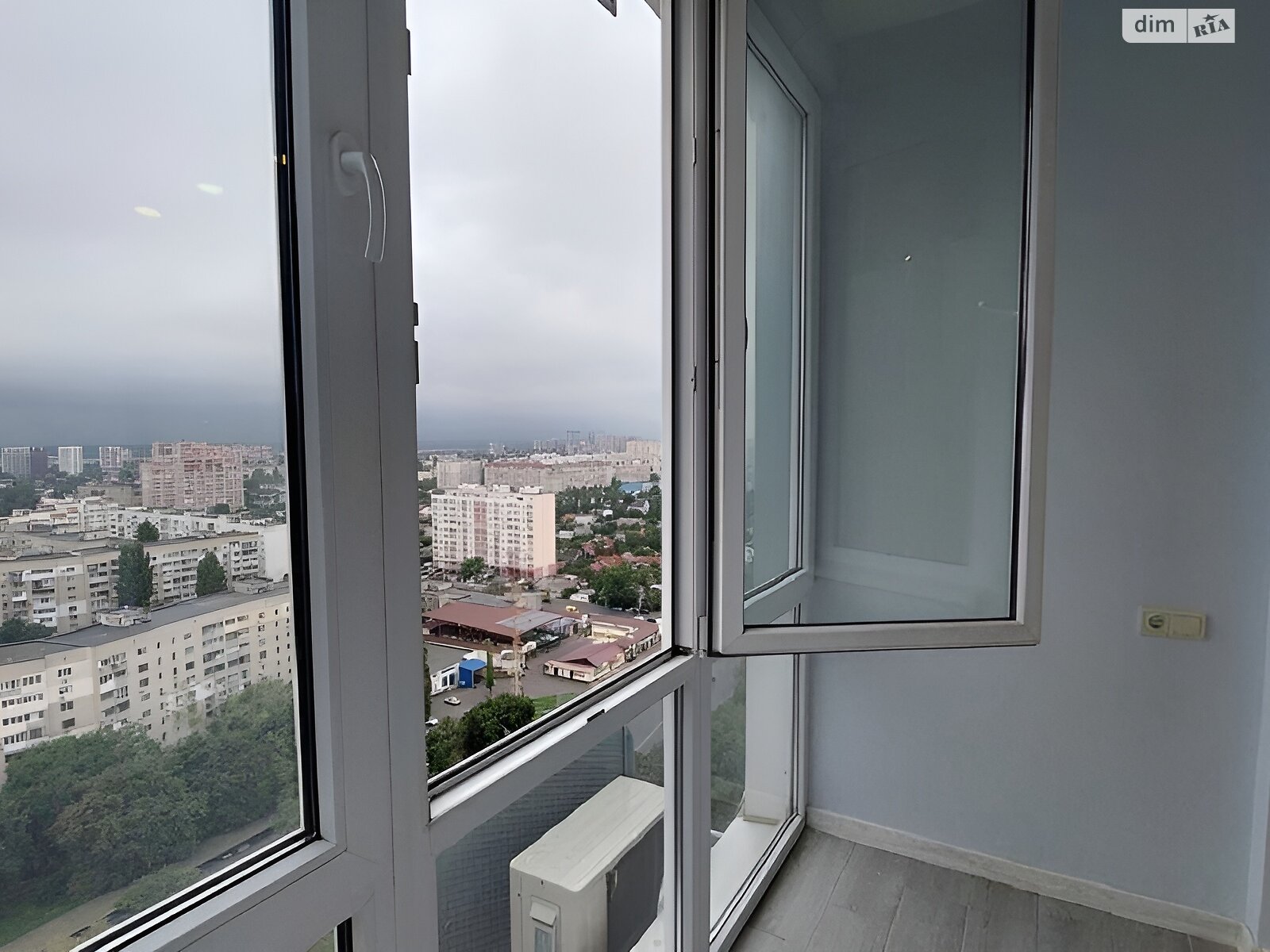 Продажа однокомнатной квартиры в Одессе, на ул. Костанди 104Б, район Большой Фонтан фото 1 Продажа однокомнатной квартиры в Одессе, на ул. Костанди 104Б, район Большой Фонтан фото 1