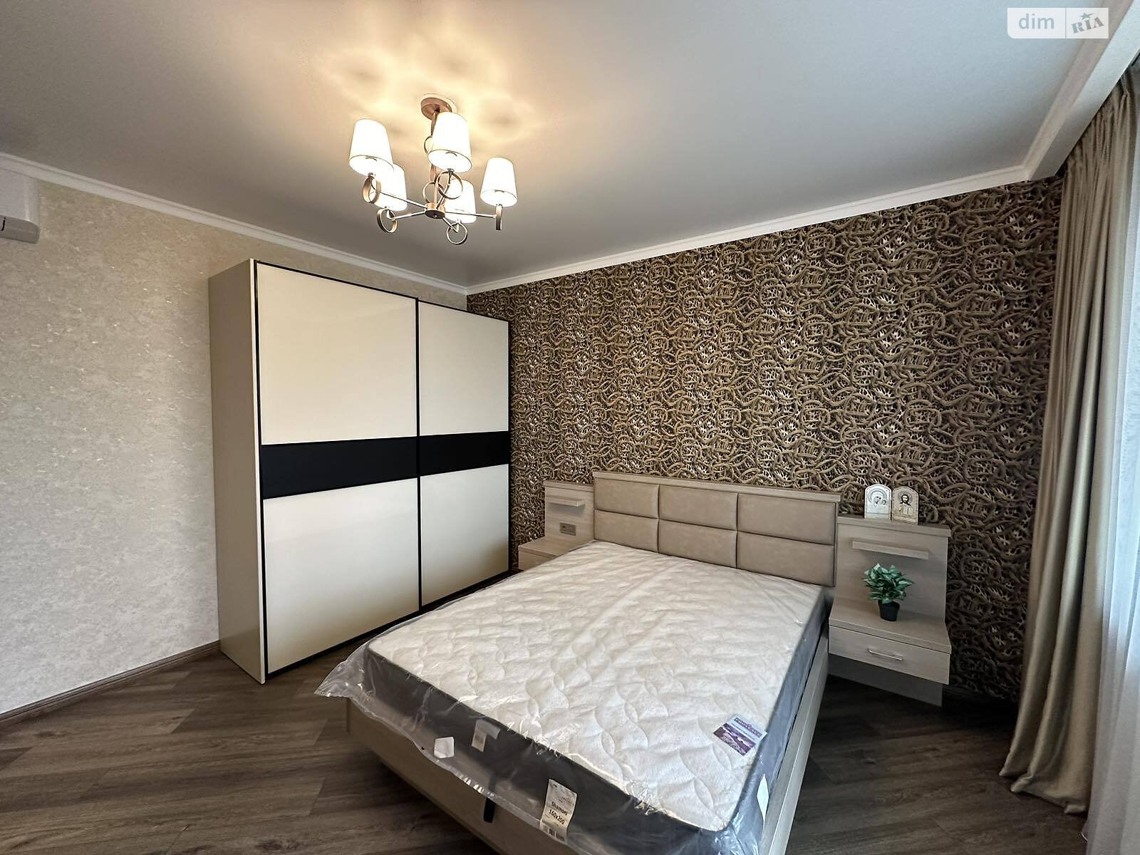 Продаж двокімнатної квартири в Одесі, на вул. Костанді 104А, район Великий Фонтан фото 1 Продаж двокімнатної квартири в Одесі, на вул. Костанді 104А, район Великий Фонтан фото 1