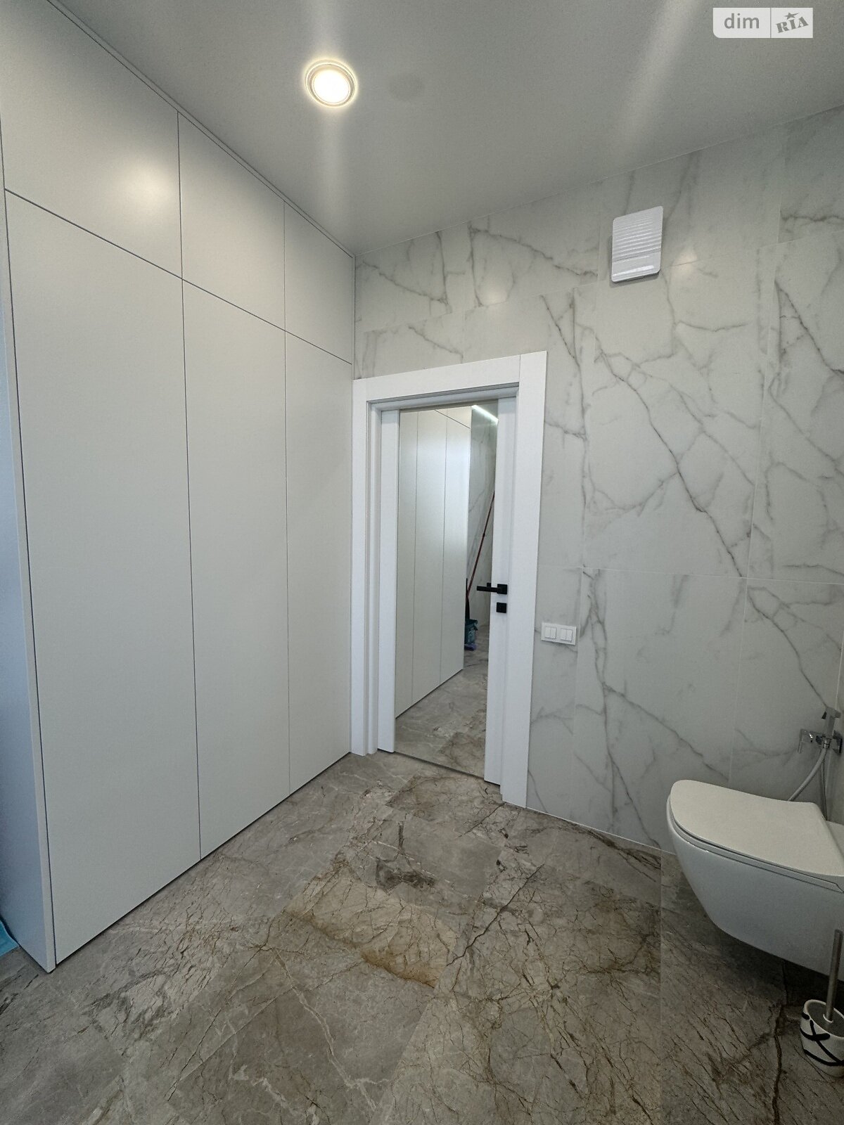 Продажа двухкомнатной квартиры в Одессе, на ул. Костанди 104/2, район Большой Фонтан фото 1 Продажа двухкомнатной квартиры в Одессе, на ул. Костанди 104/2, район Большой Фонтан фото 1