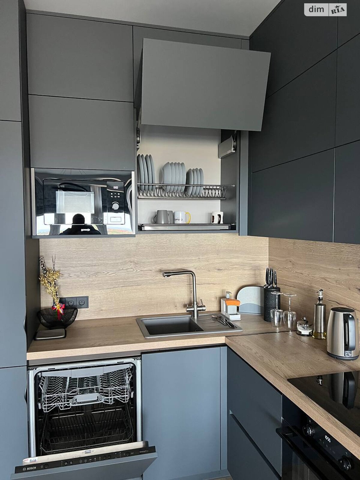 Продажа двухкомнатной квартиры в Одессе, на ул. Костанди 104, район Большой Фонтан фото 1 Продажа двухкомнатной квартиры в Одессе, на ул. Костанди 104, район Большой Фонтан фото 1