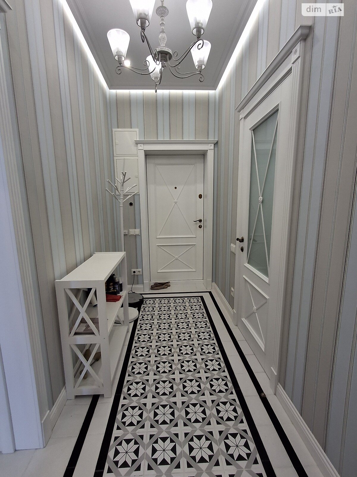 Продажа однокомнатной квартиры в Одессе, на ул. Костанди 104Б, район Большой Фонтан фото 1 Продажа однокомнатной квартиры в Одессе, на ул. Костанди 104Б, район Большой Фонтан фото 1