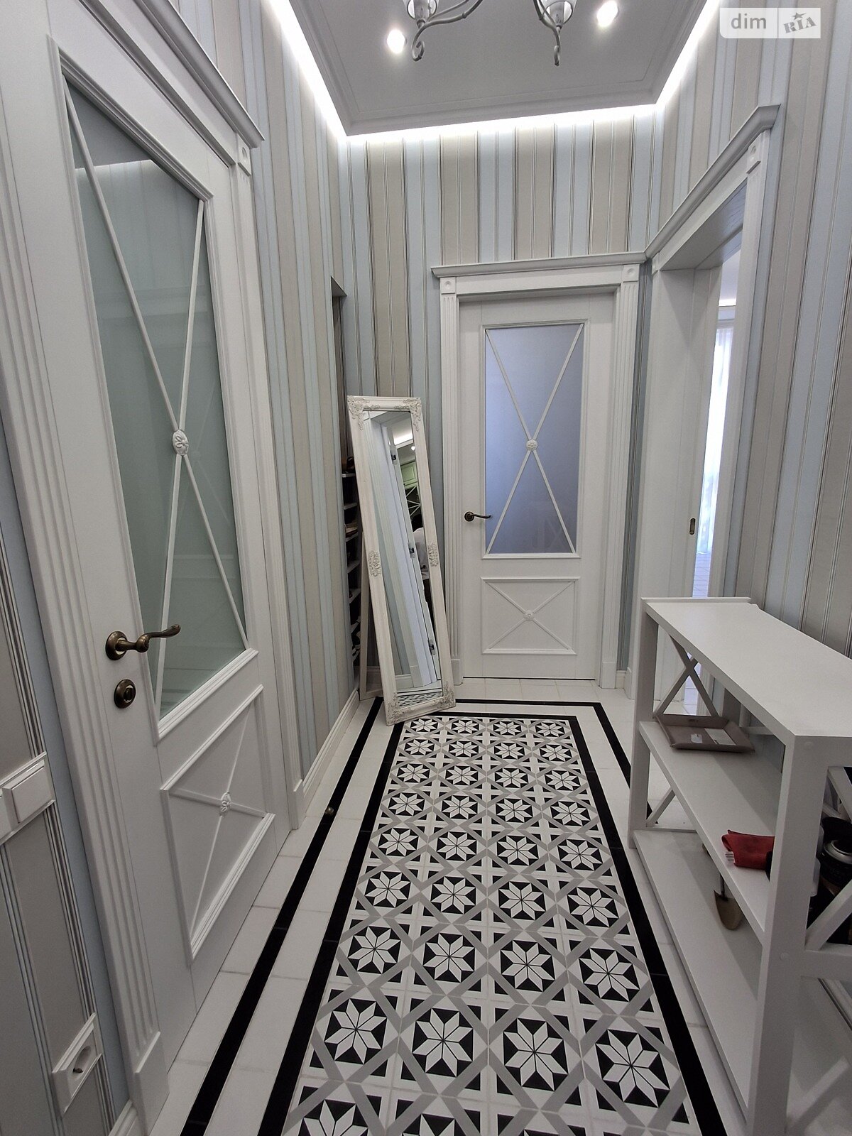 Продажа однокомнатной квартиры в Одессе, на ул. Костанди 104Б, район Большой Фонтан фото 1 Продажа однокомнатной квартиры в Одессе, на ул. Костанди 104Б, район Большой Фонтан фото 1