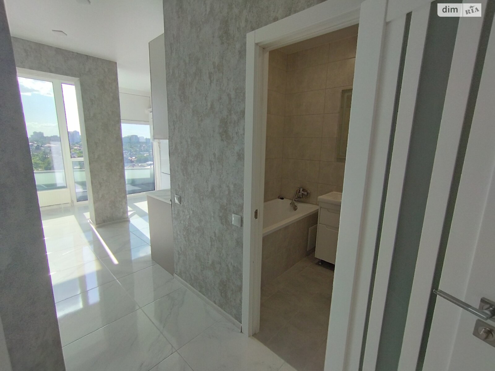 Продажа однокомнатной квартиры в Одессе, на ул. Львовская 15Б, район Большой Фонтан фото 1 Продажа однокомнатной квартиры в Одессе, на ул. Львовская 15Б, район Большой Фонтан фото 1