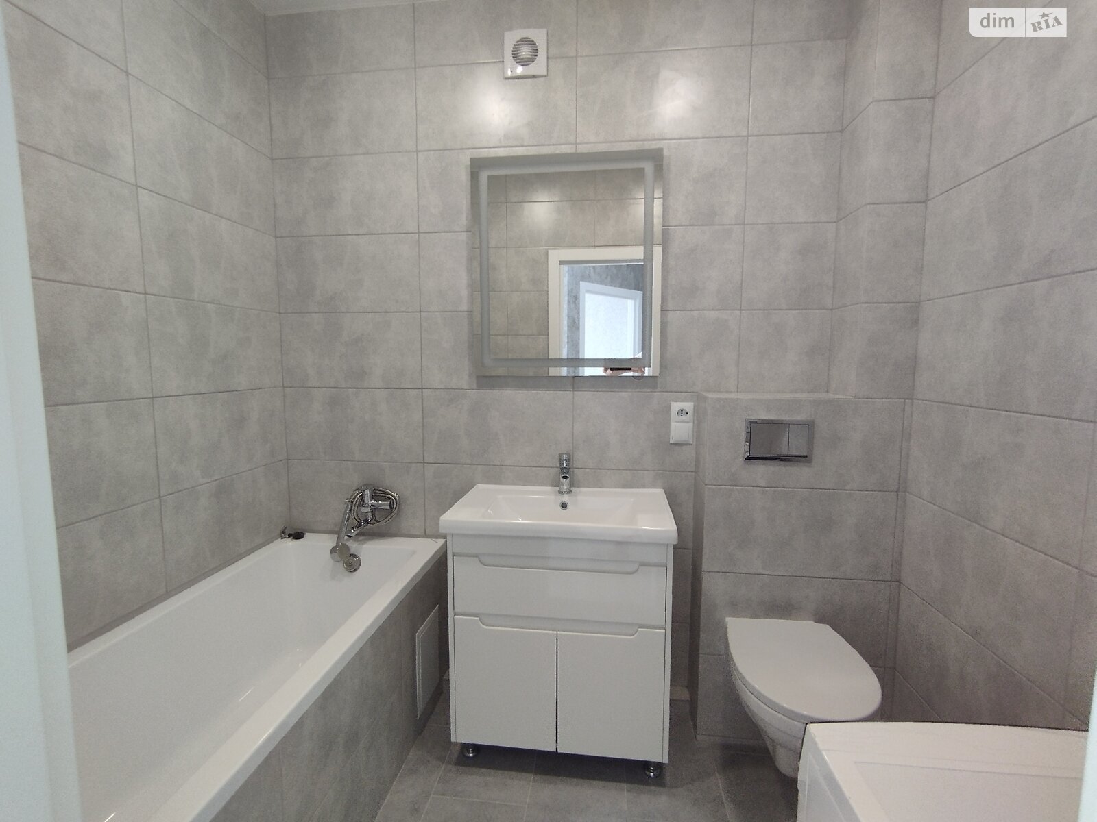 Продажа однокомнатной квартиры в Одессе, на ул. Львовская 15Б, район Большой Фонтан фото 1 Продажа однокомнатной квартиры в Одессе, на ул. Львовская 15Б, район Большой Фонтан фото 1