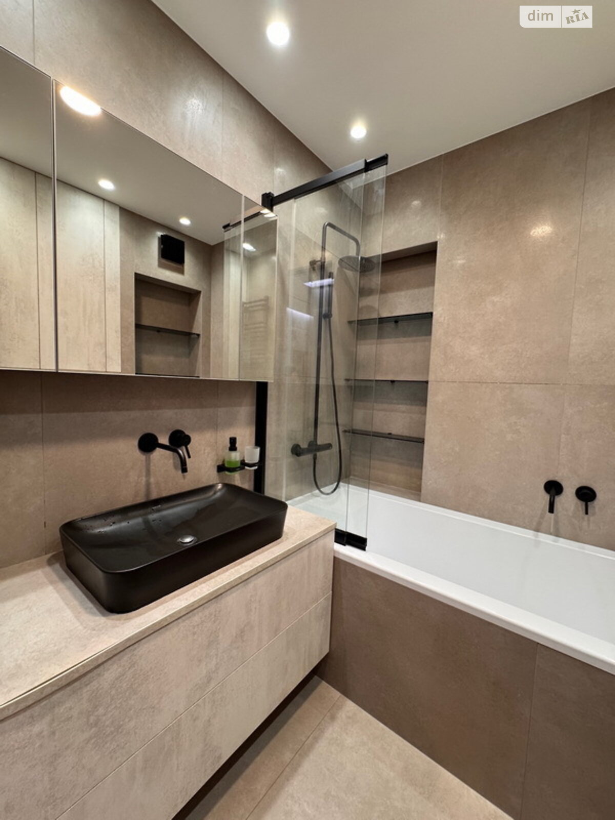 Продажа двухкомнатной квартиры в Одессе, на ул. Львовская 15Б, район Большой Фонтан фото 1 Продажа двухкомнатной квартиры в Одессе, на ул. Львовская 15Б, район Большой Фонтан фото 1