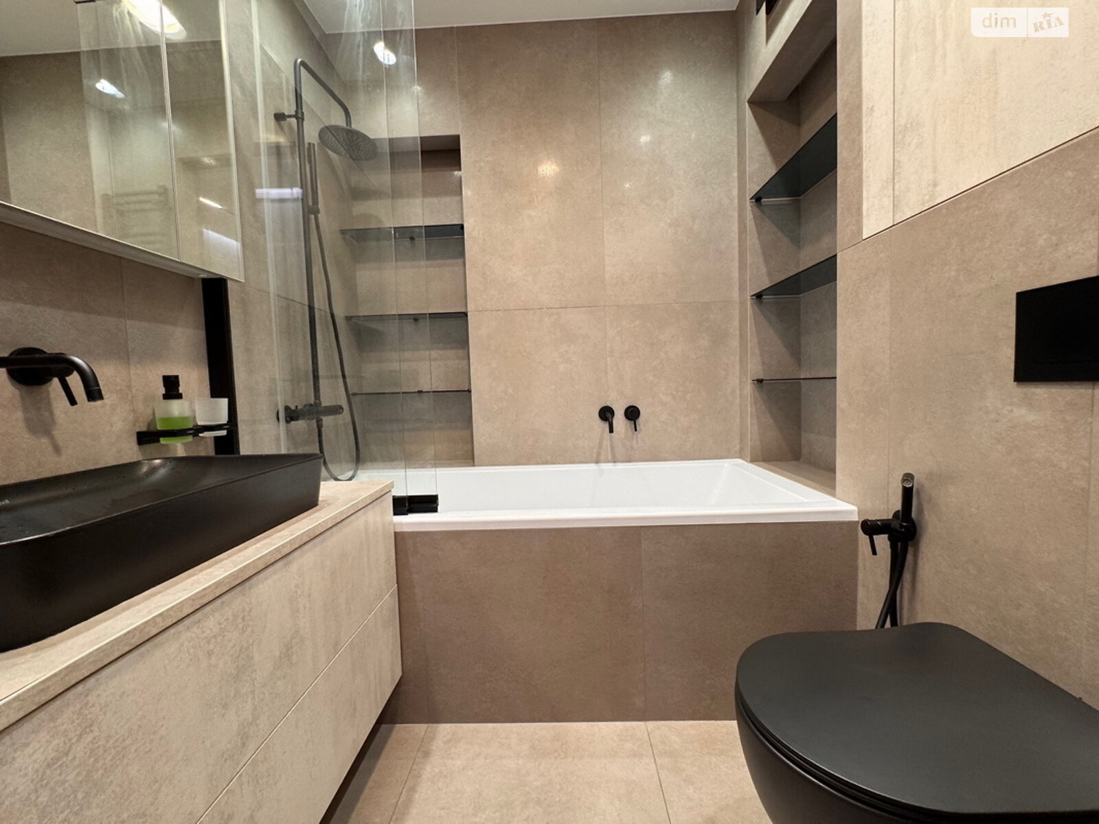 Продажа двухкомнатной квартиры в Одессе, на ул. Львовская 15Б, район Большой Фонтан фото 1 Продажа двухкомнатной квартиры в Одессе, на ул. Львовская 15Б, район Большой Фонтан фото 1