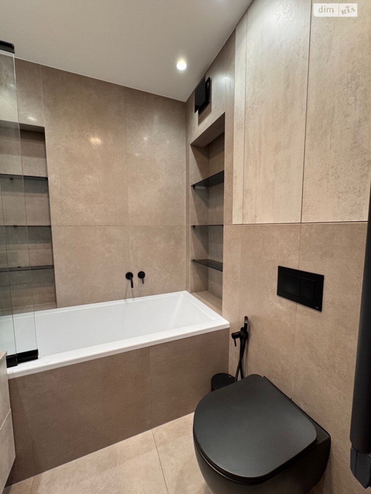 Продажа двухкомнатной квартиры в Одессе, на ул. Львовская 15Б, район Большой Фонтан фото 1 Продажа двухкомнатной квартиры в Одессе, на ул. Львовская 15Б, район Большой Фонтан фото 1