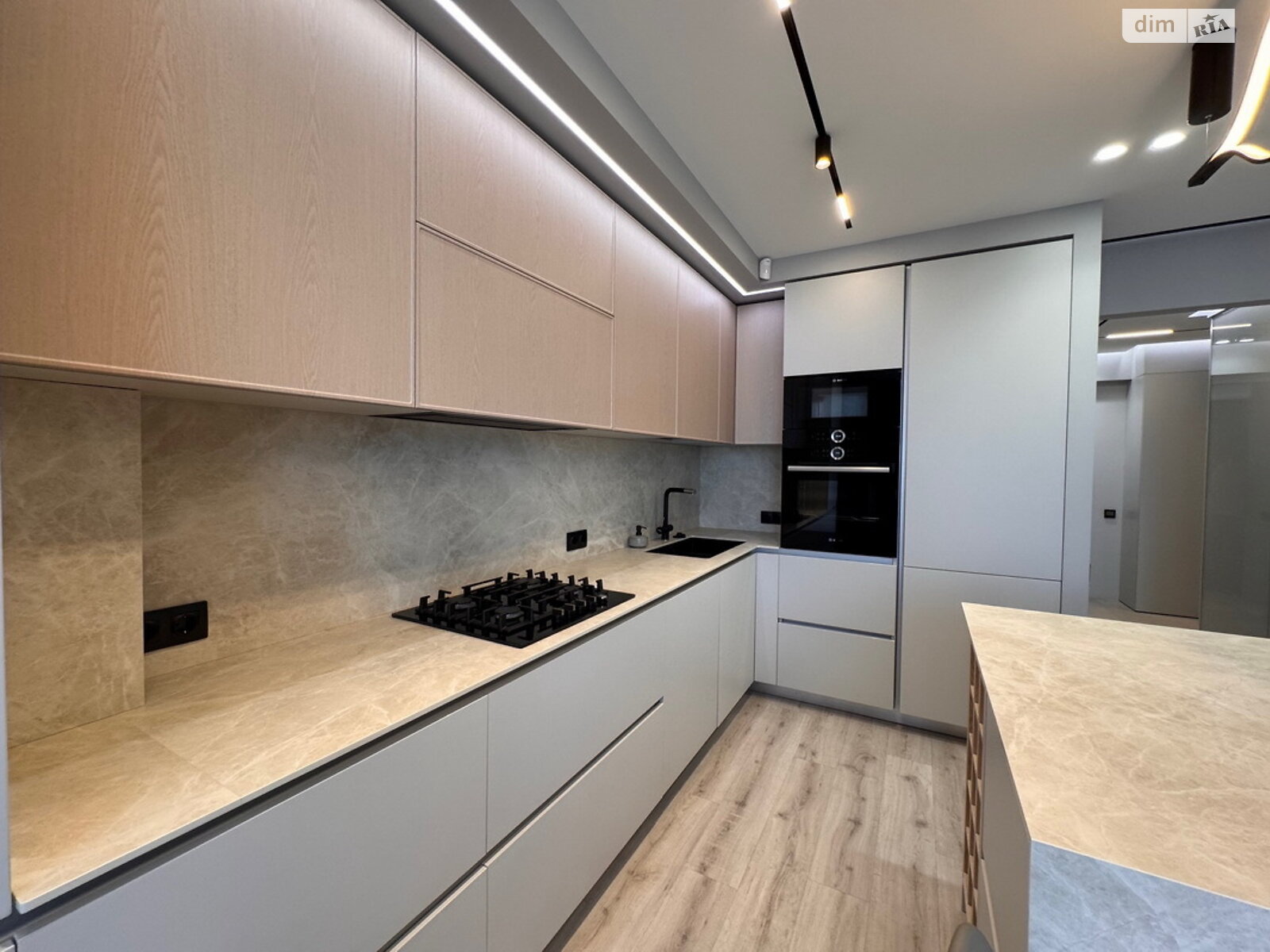 Продажа двухкомнатной квартиры в Одессе, на ул. Львовская 15Б, район Большой Фонтан фото 1 Продажа двухкомнатной квартиры в Одессе, на ул. Львовская 15Б, район Большой Фонтан фото 1