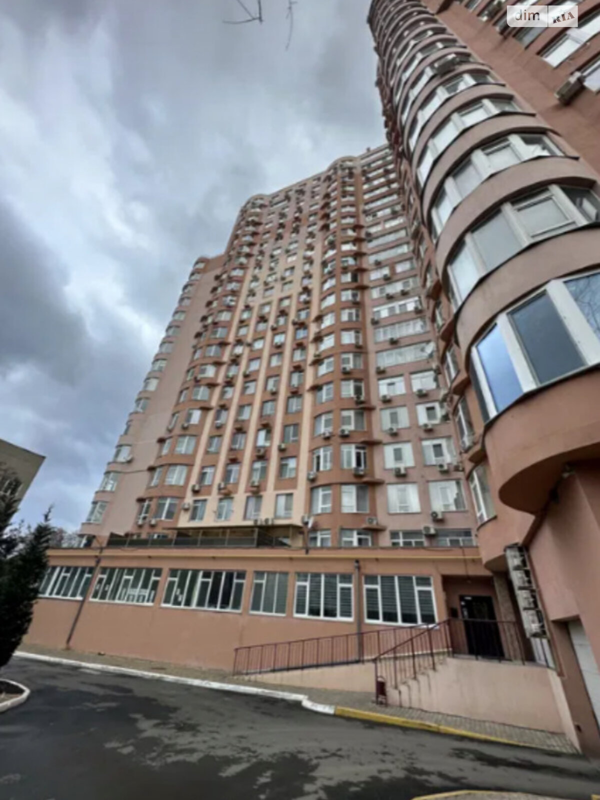 Продажа трехкомнатной квартиры в Одессе, на ул. Макаренко 2А, район Большой Фонтан фото 1