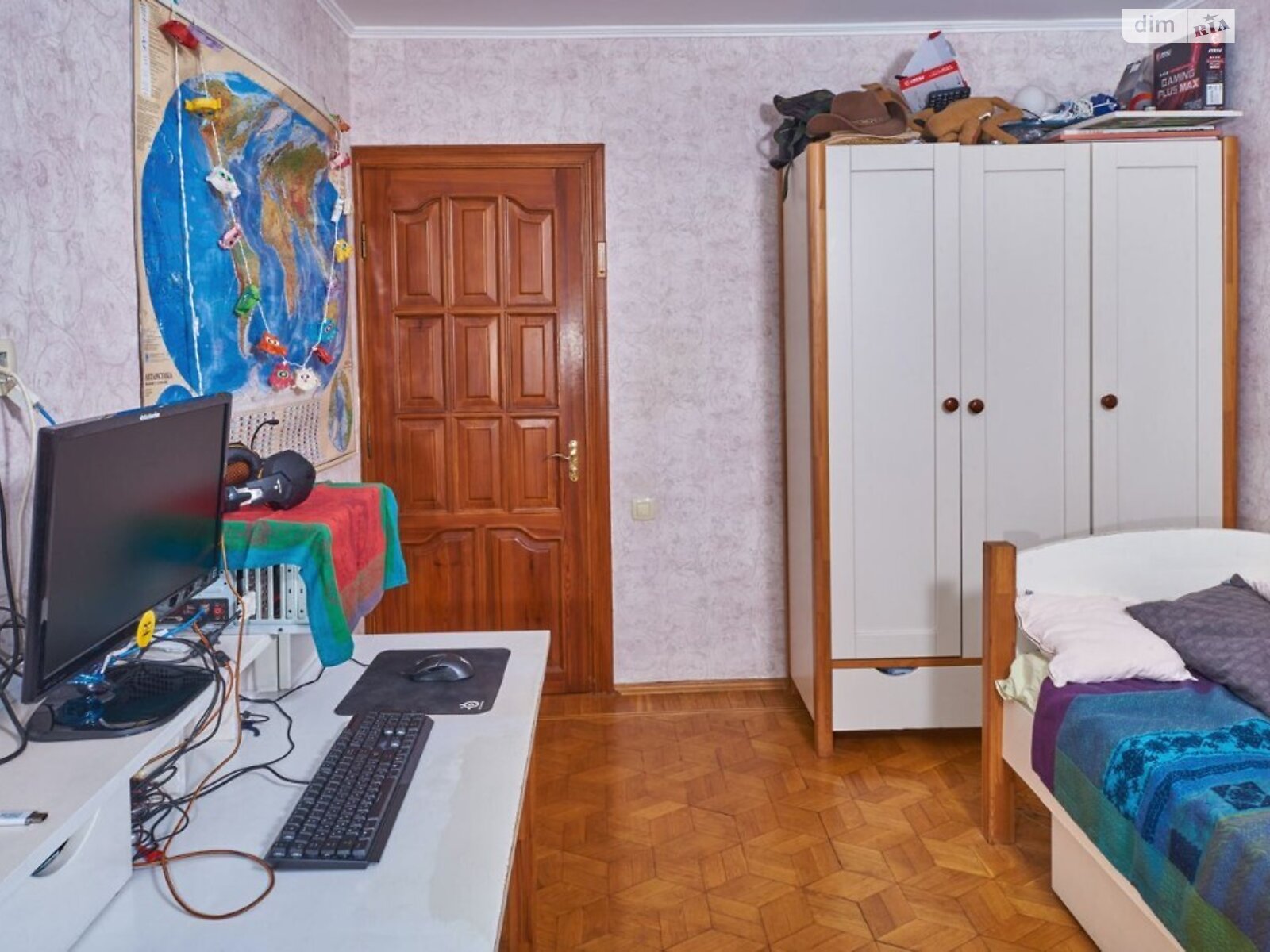 Продажа трехкомнатной квартиры в Одессе, на дор. Фонтанская, район Большой Фонтан фото 1