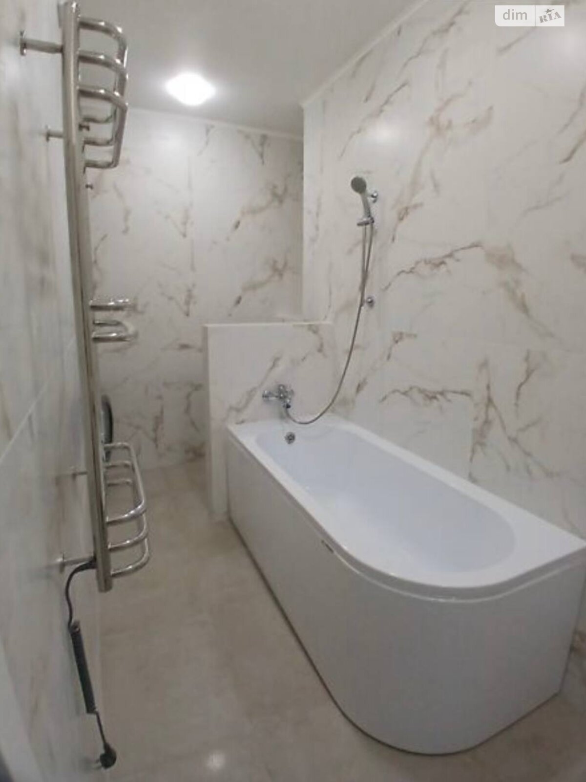 Продаж трикімнатної квартири в Одесі, на вул. Таїрова 6, район Великий Фонтан фото 1 Продаж трикімнатної квартири в Одесі, на вул. Таїрова 6, район Великий Фонтан фото 1