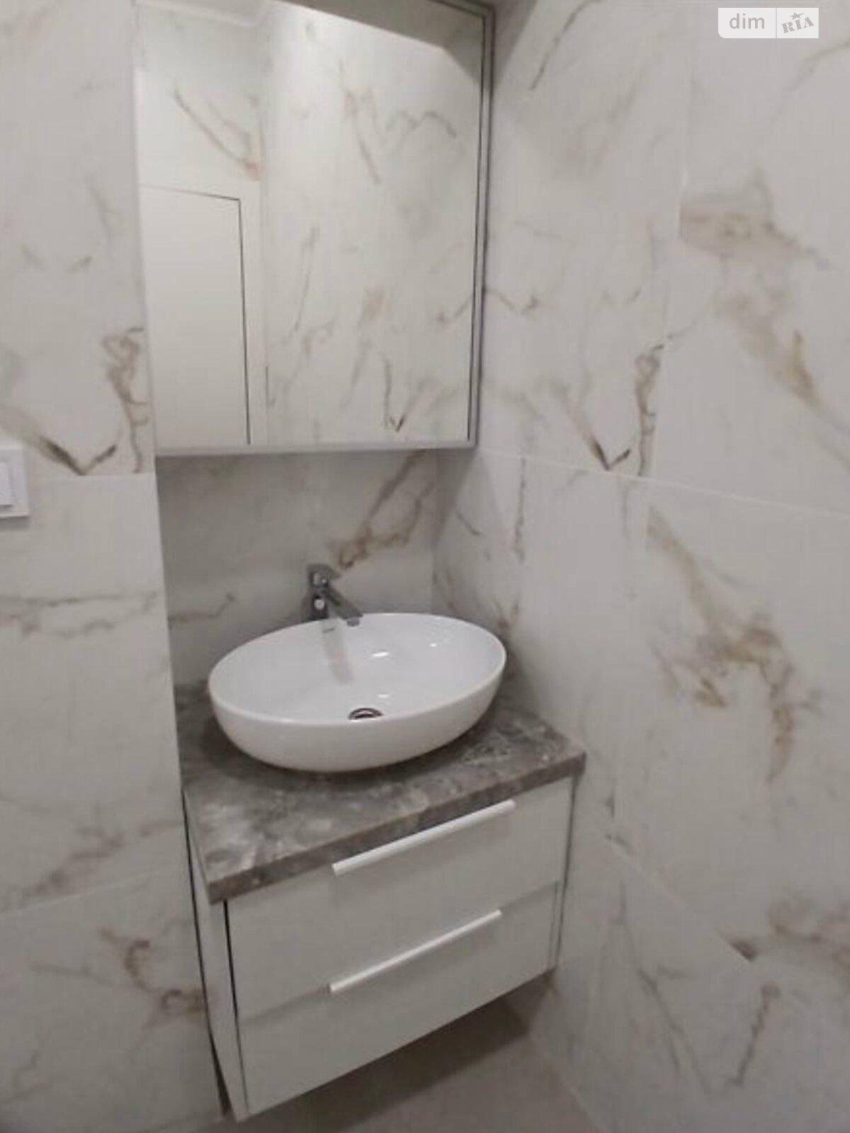 Продаж трикімнатної квартири в Одесі, на вул. Таїрова 6, район Великий Фонтан фото 1 Продаж трикімнатної квартири в Одесі, на вул. Таїрова 6, район Великий Фонтан фото 1