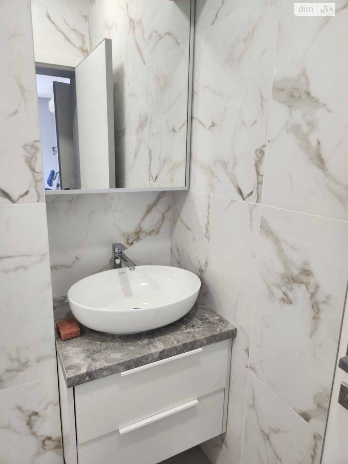 Продаж трикімнатної квартири в Одесі, на вул. Таїрова 6, район Великий Фонтан фото 1 Продаж трикімнатної квартири в Одесі, на вул. Таїрова 6, район Великий Фонтан фото 1