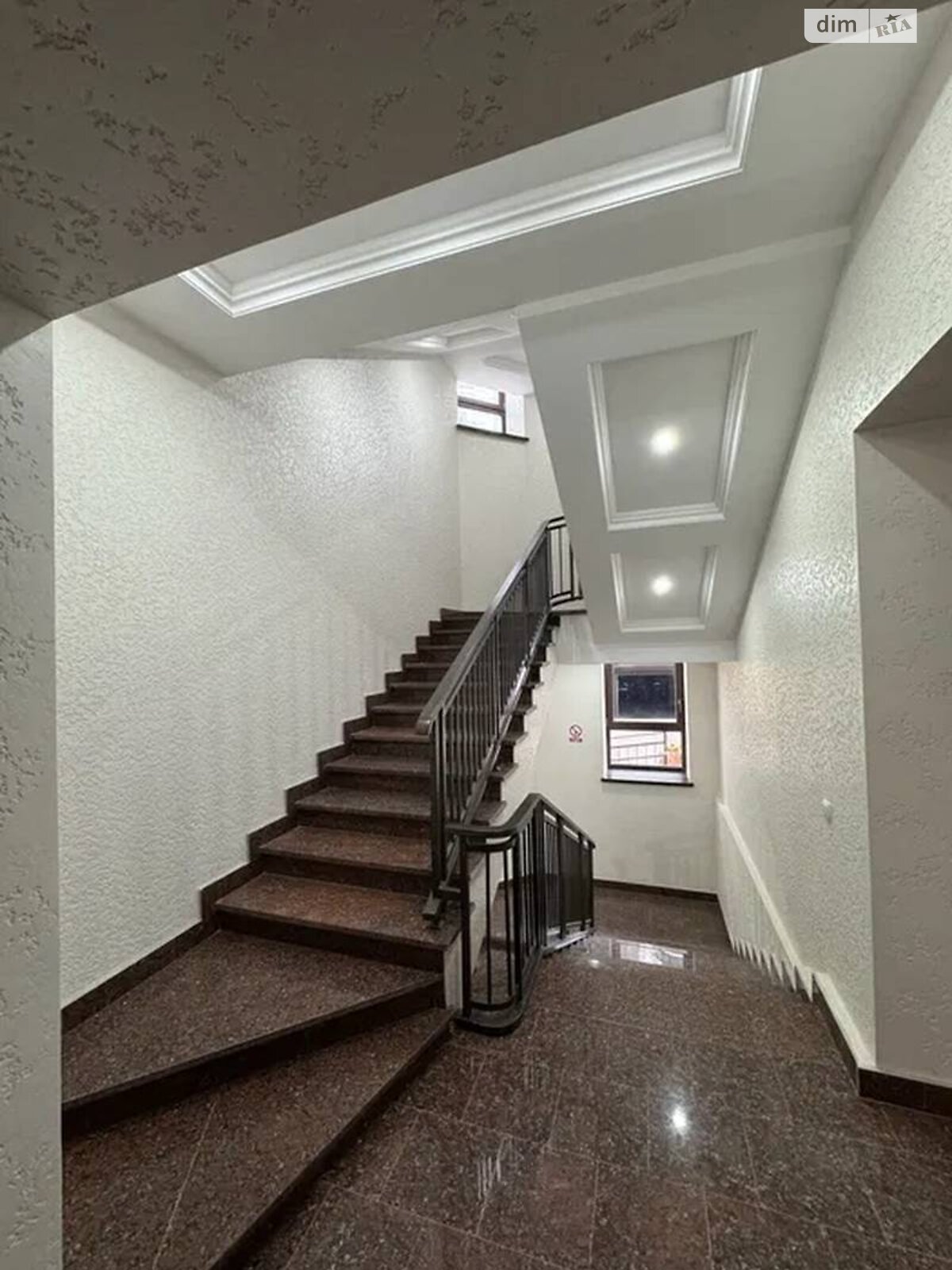 Продажа двухкомнатной квартиры в Одессе, на ул. Бориса Литвака 9, фото 1