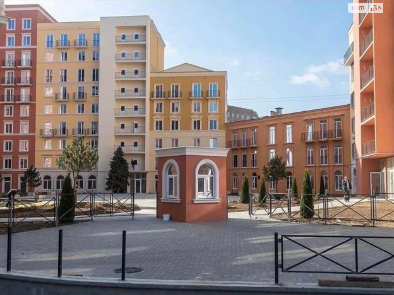 Продажа трехкомнатной квартиры в Одессе, на ул. Инглези 2, район Черемушки фото 1